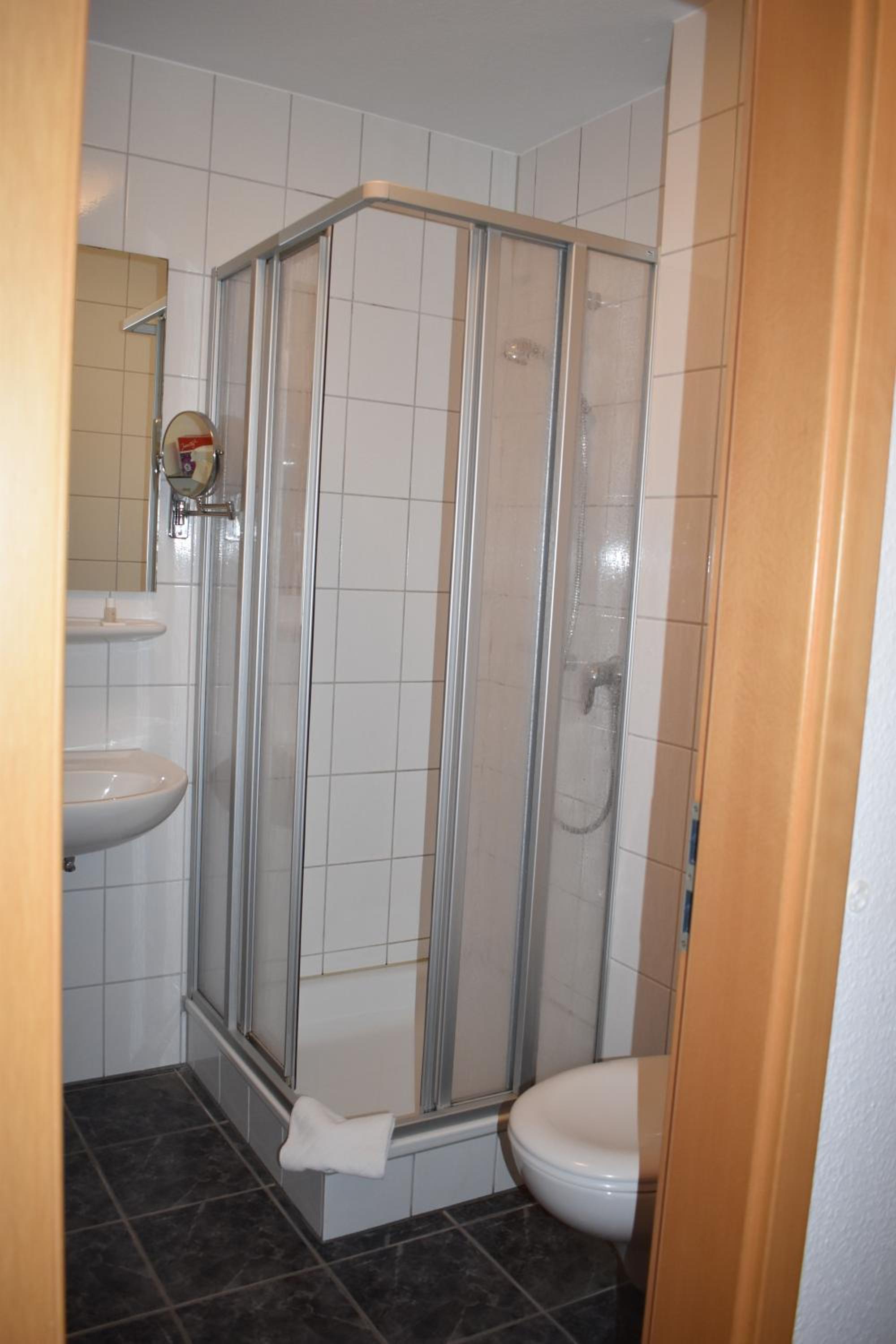 Budget Double Room photo 2
