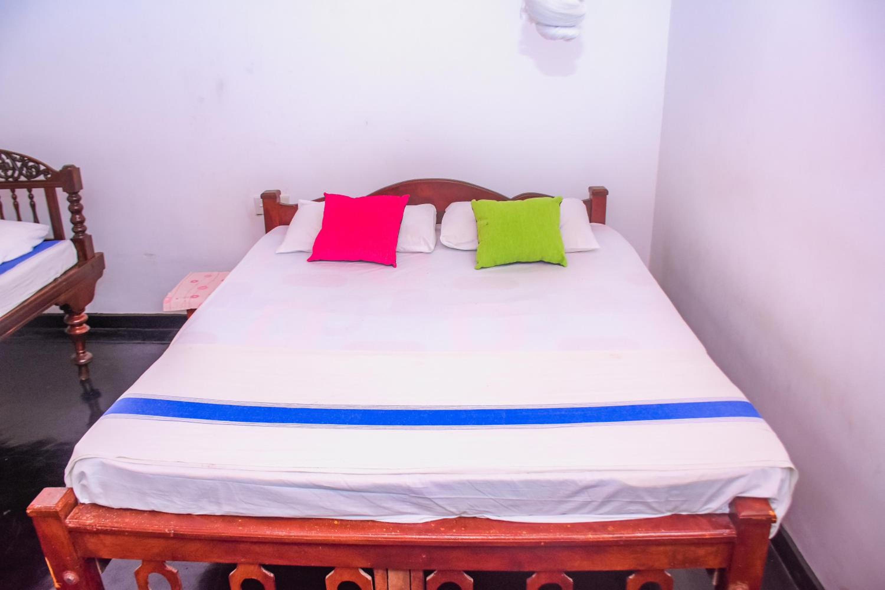 Standard Double Room with Shared Bathroom photo 1
