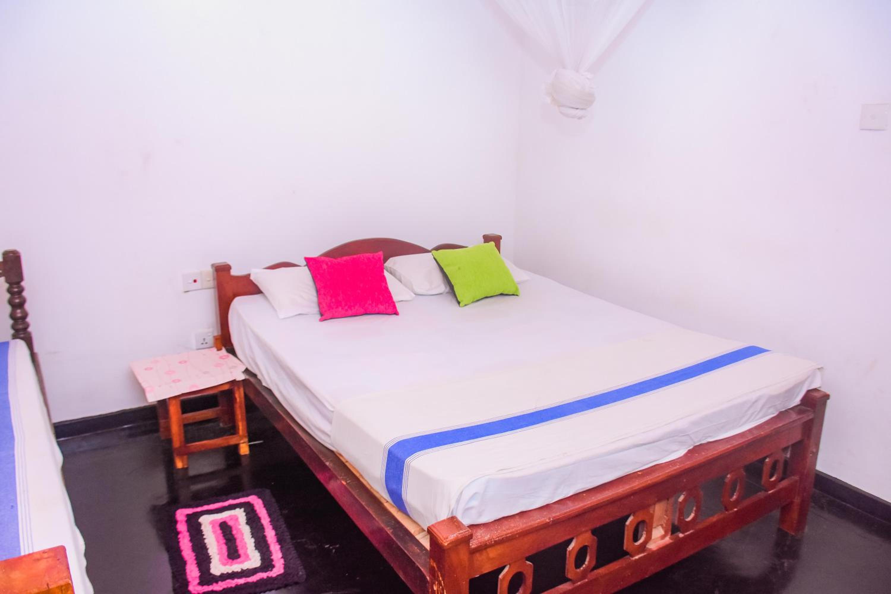 Standard Double Room with Shared Bathroom photo 2