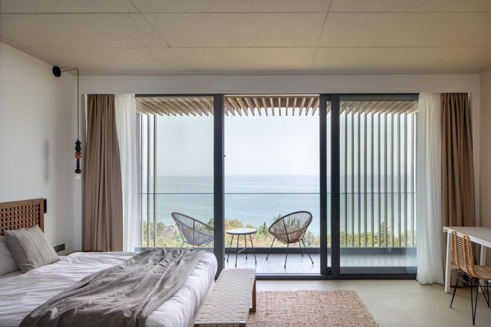 Double Room with Sea View - Photo 11