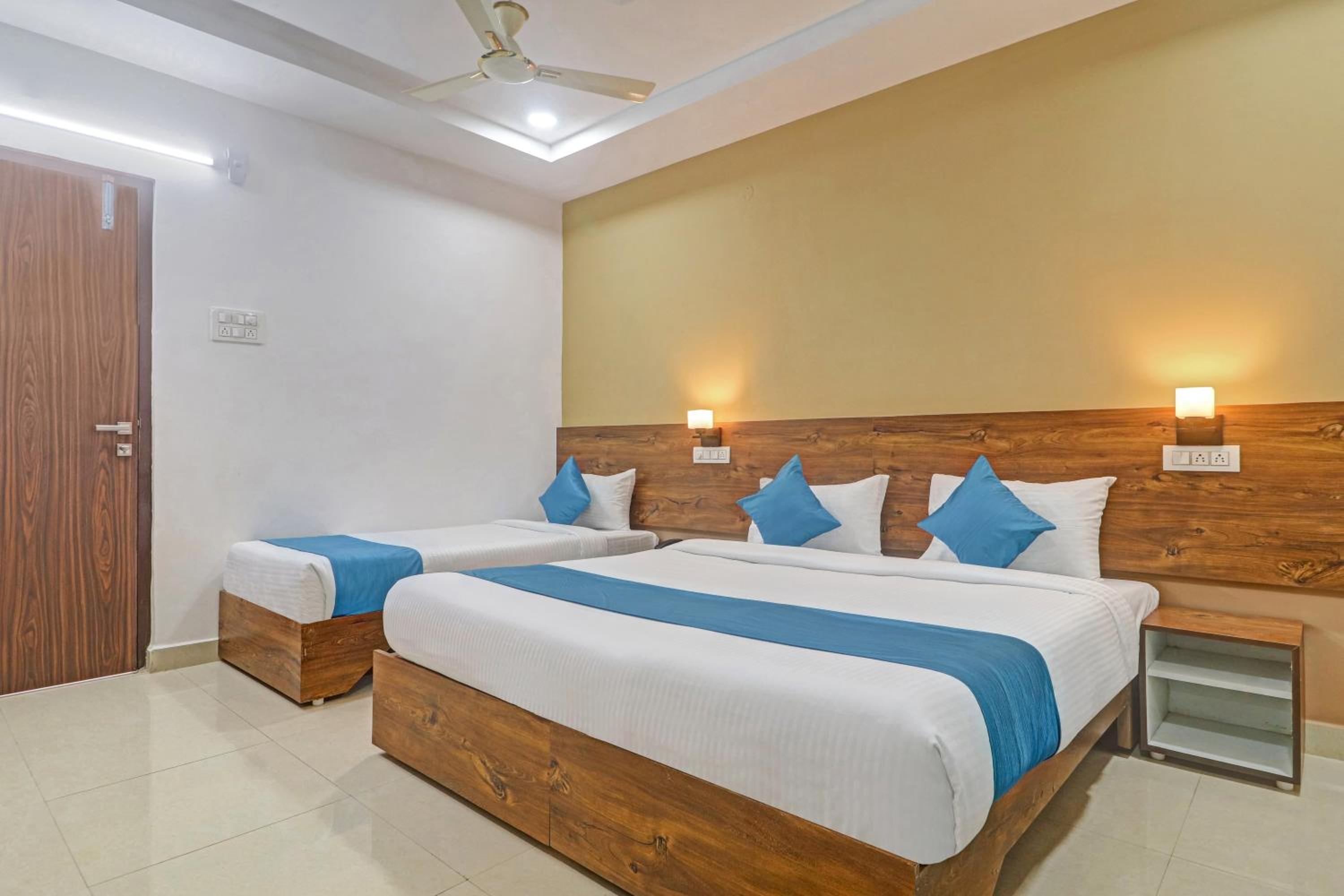 Triple Room with Balcony photo 1