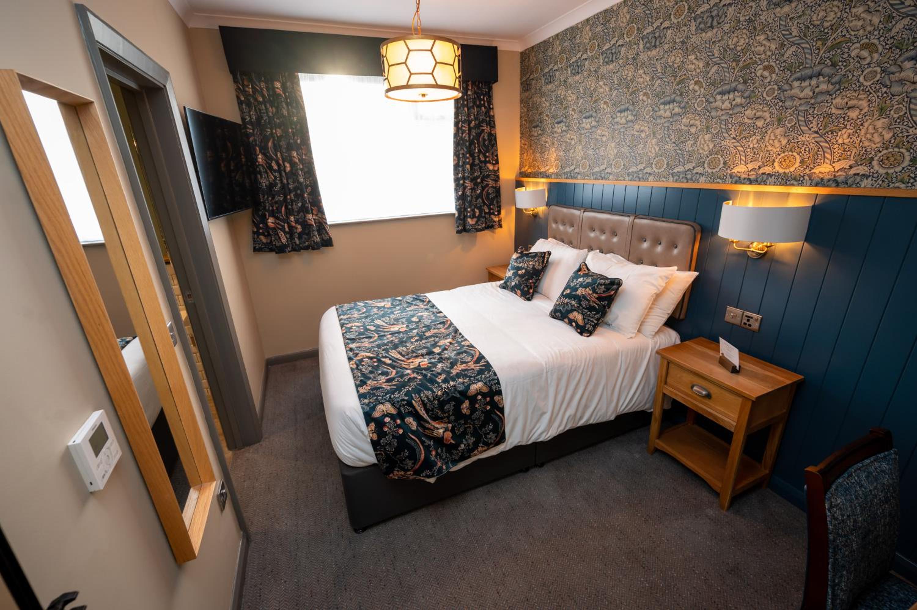 Double Room with Garden View - Photo 10