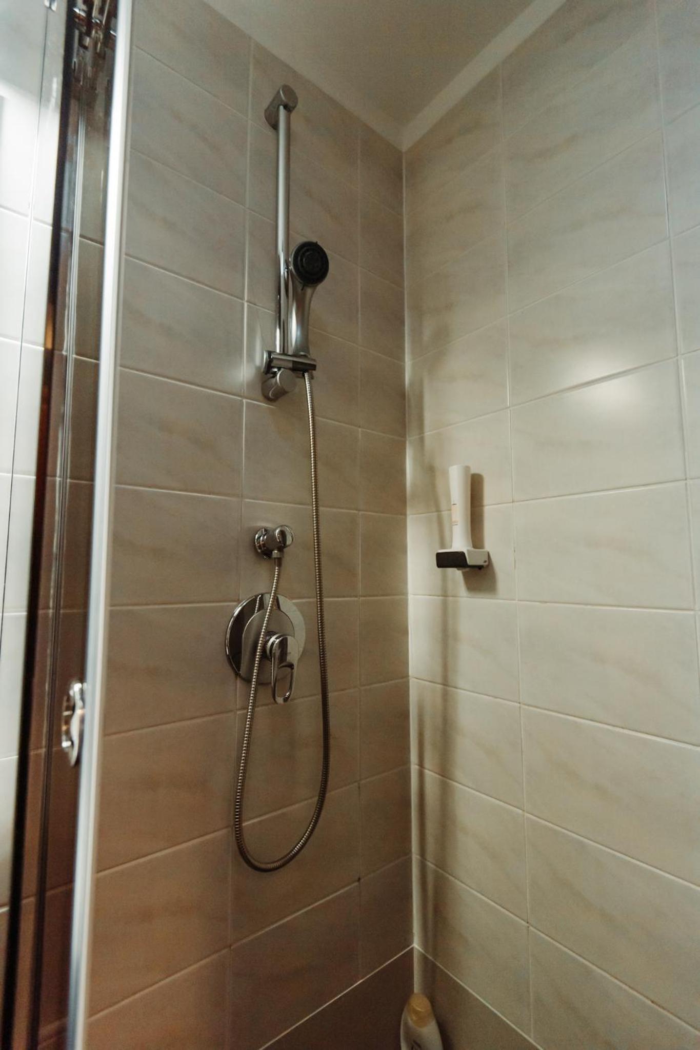 Family Room with Bathroom - Photo 4