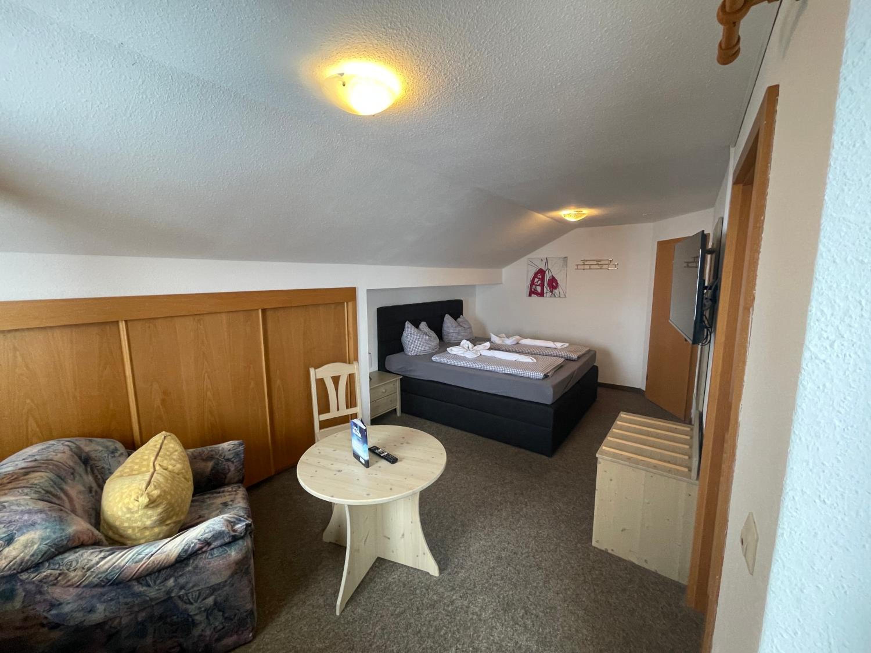 Standard Double Room photo 3