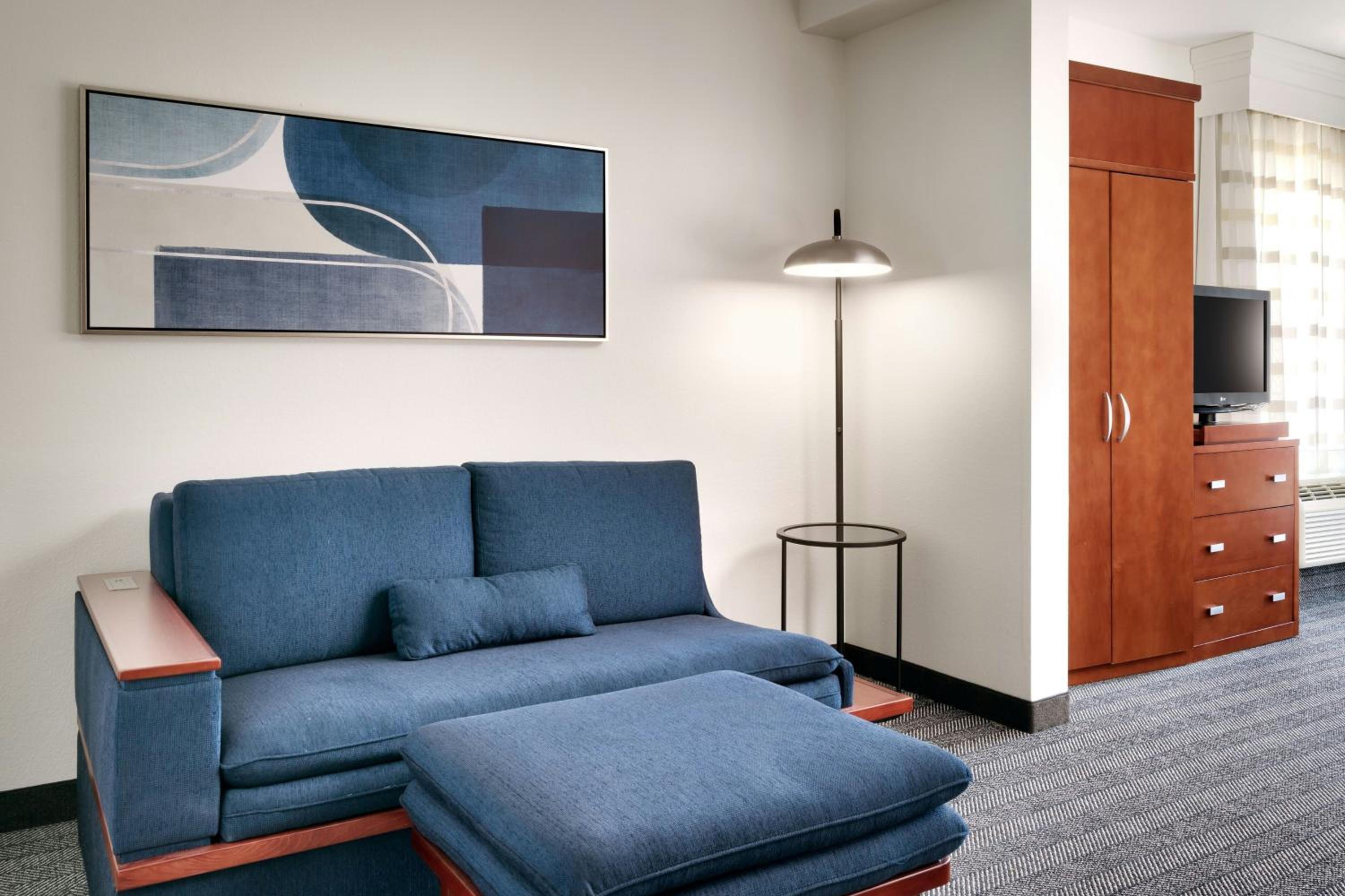 Studio with King Bed and Sofa Bed - Hearing Accessible photo 3