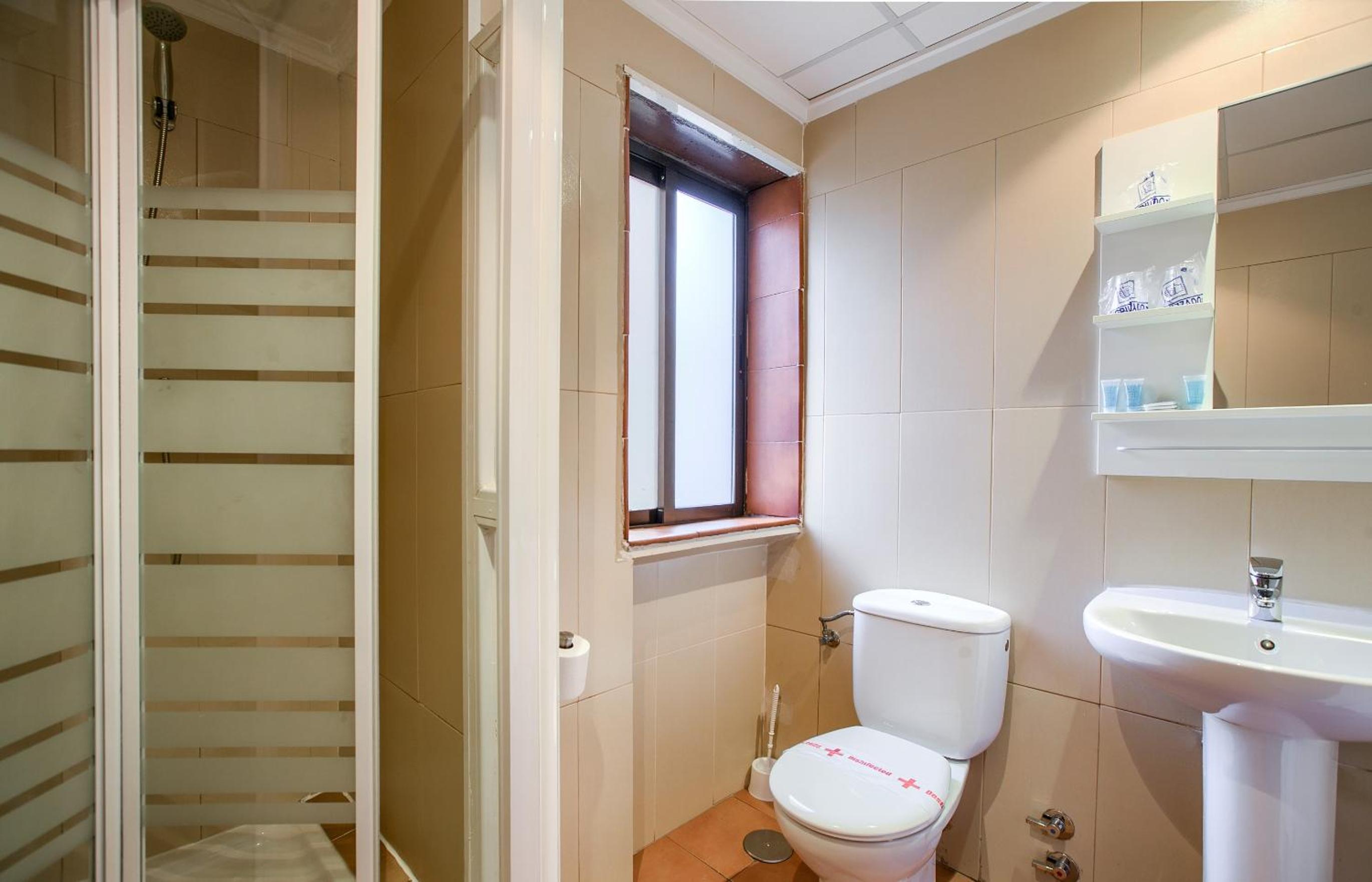 Double Room - Photo 3