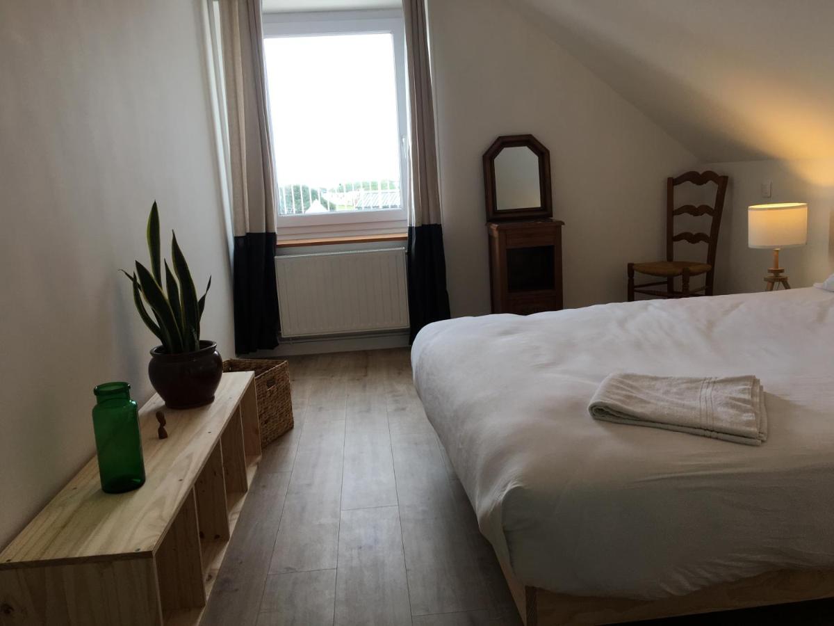 Double or Twin Room with Partial Sea View photo 1