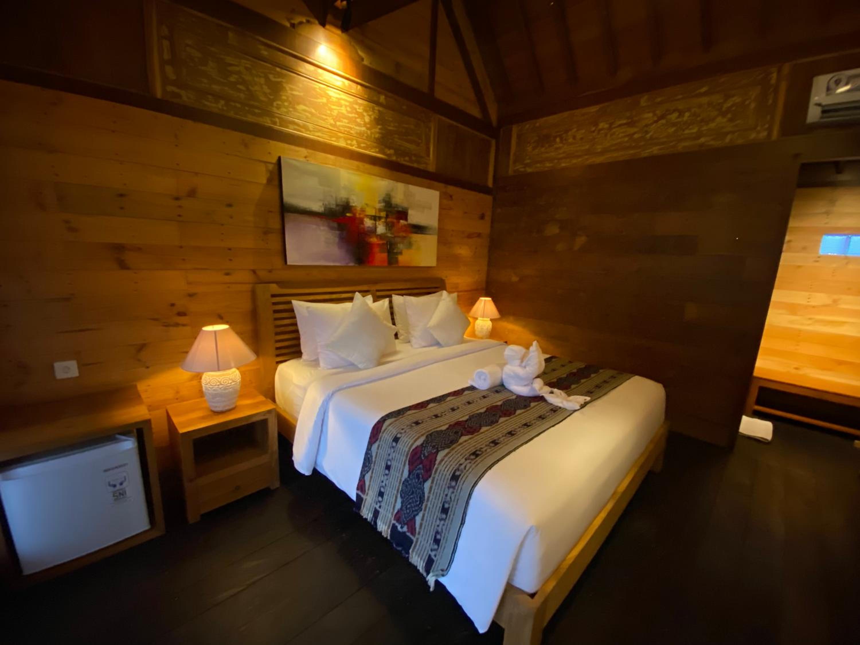 Double Room with Pool View - Photo 18