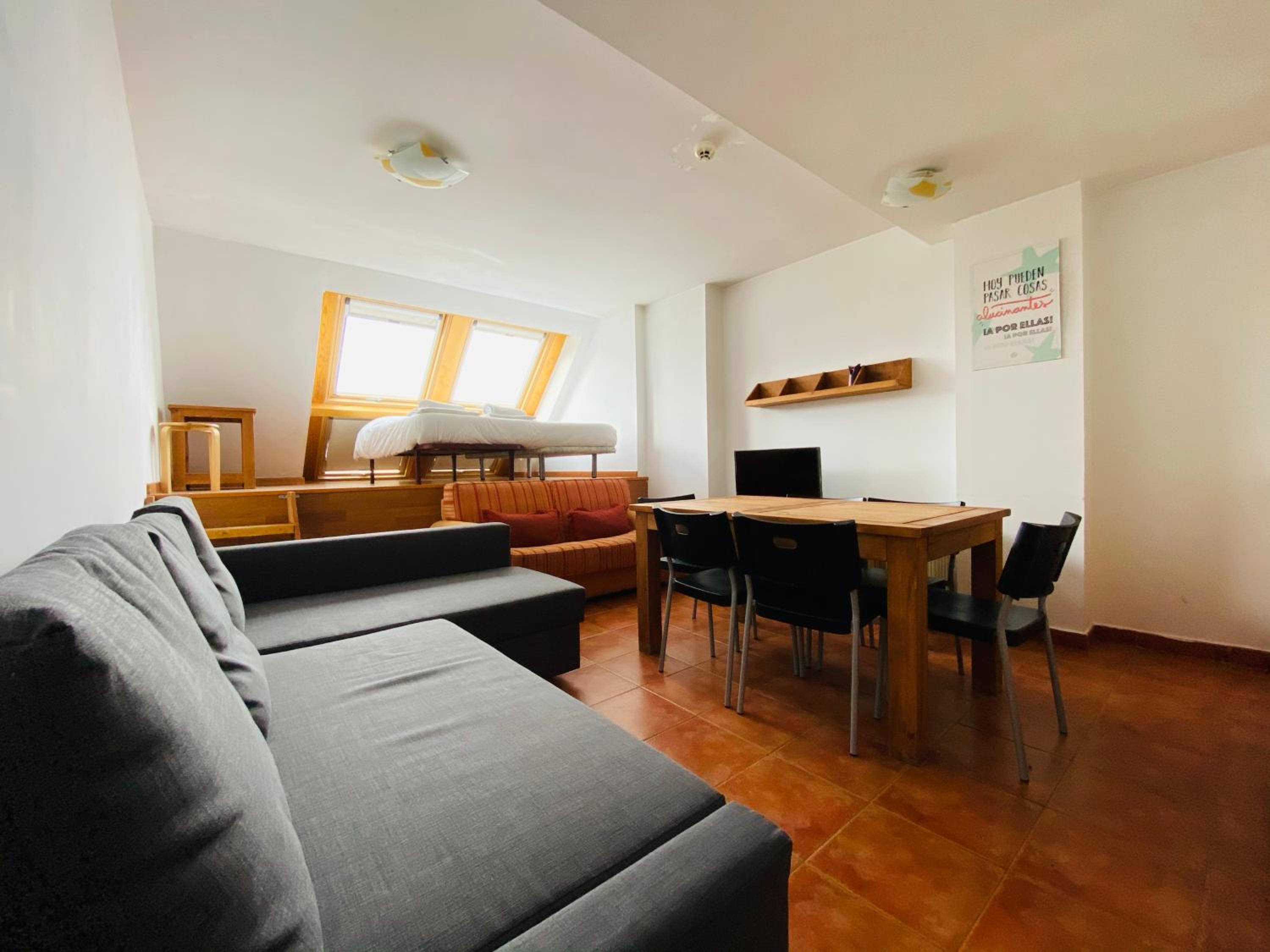 Two-Bedroom Apartment - Photo 9