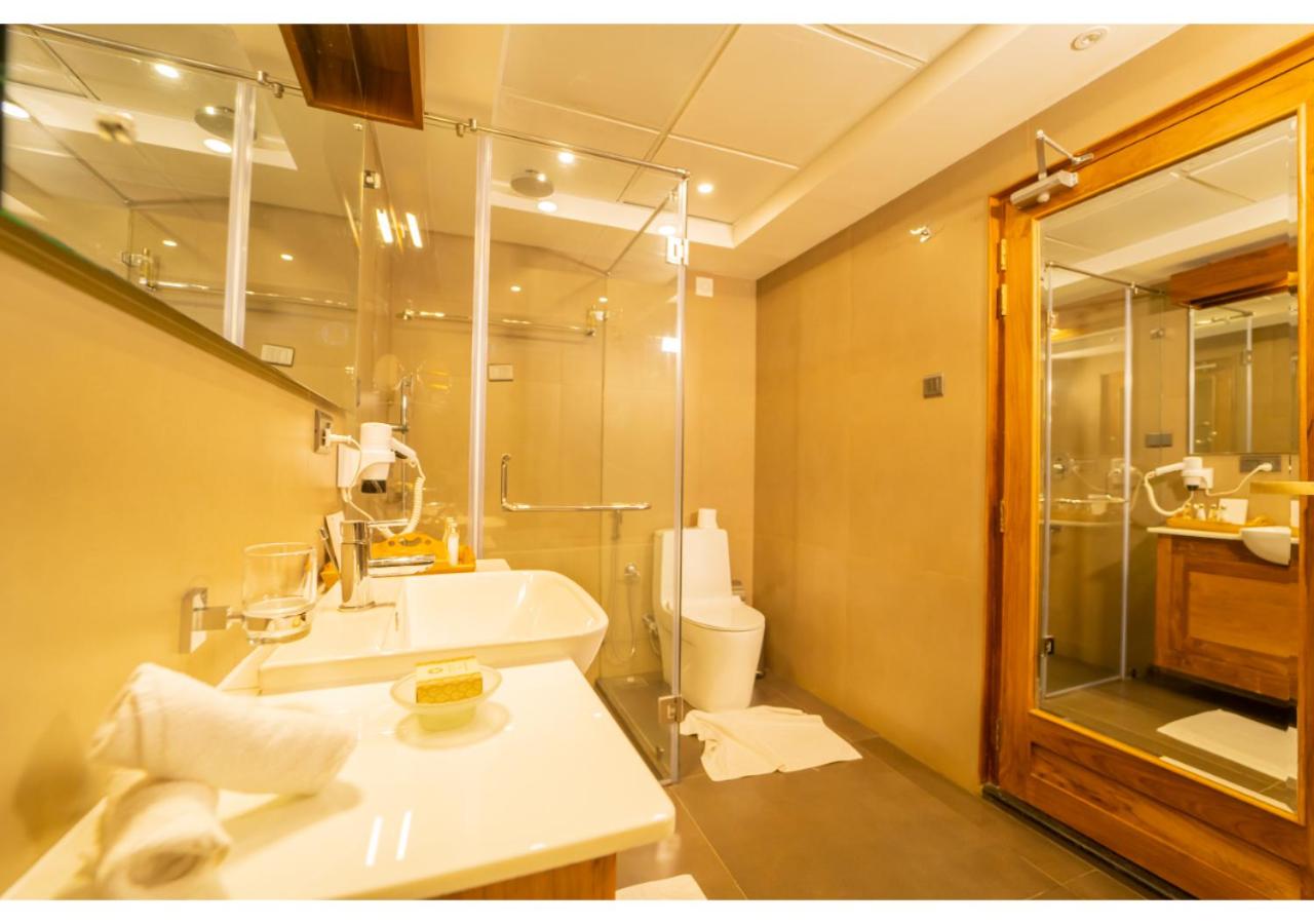 Deluxe Double Room - Photo 8