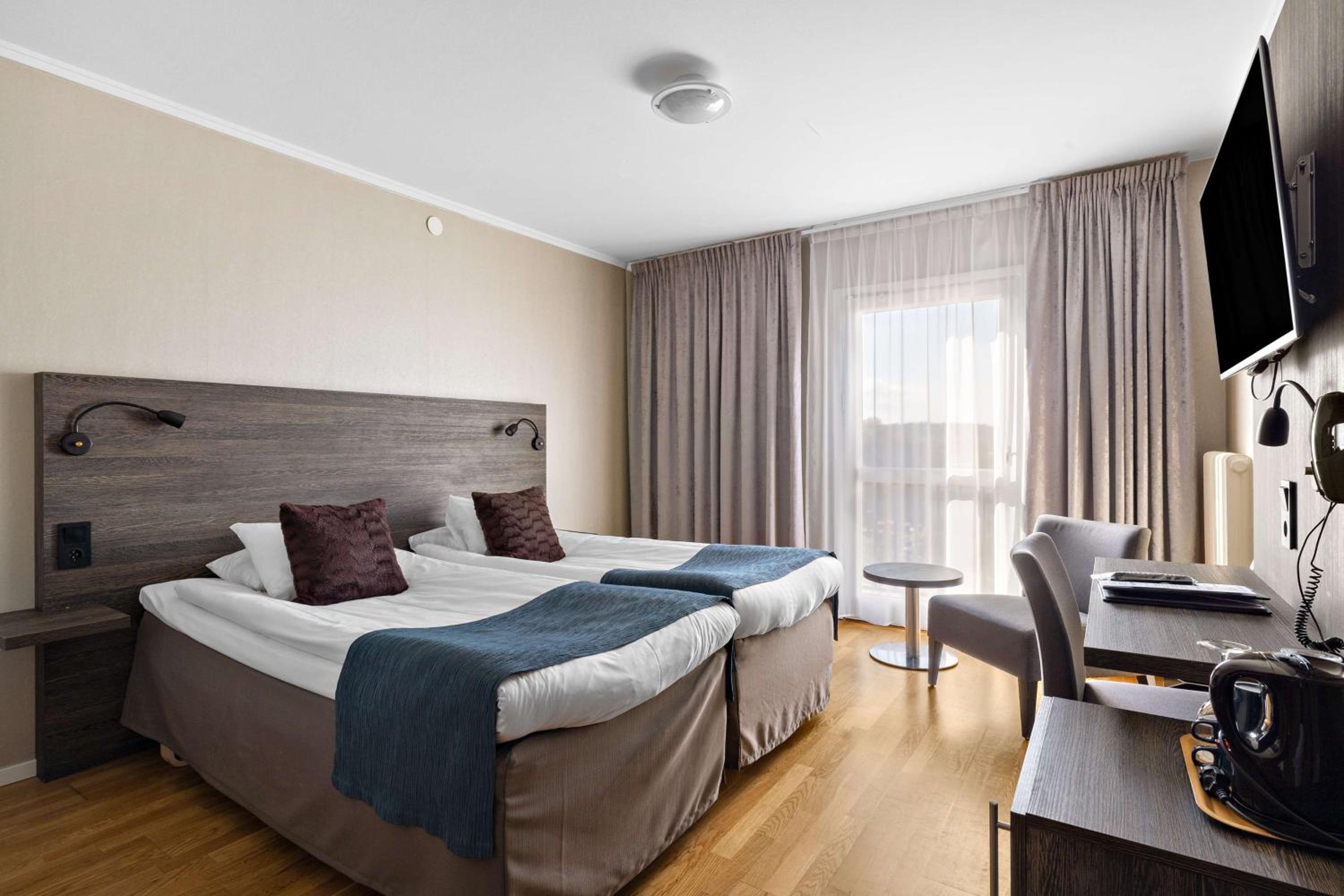 Standard Twin Room - Non-Smoking photo 1