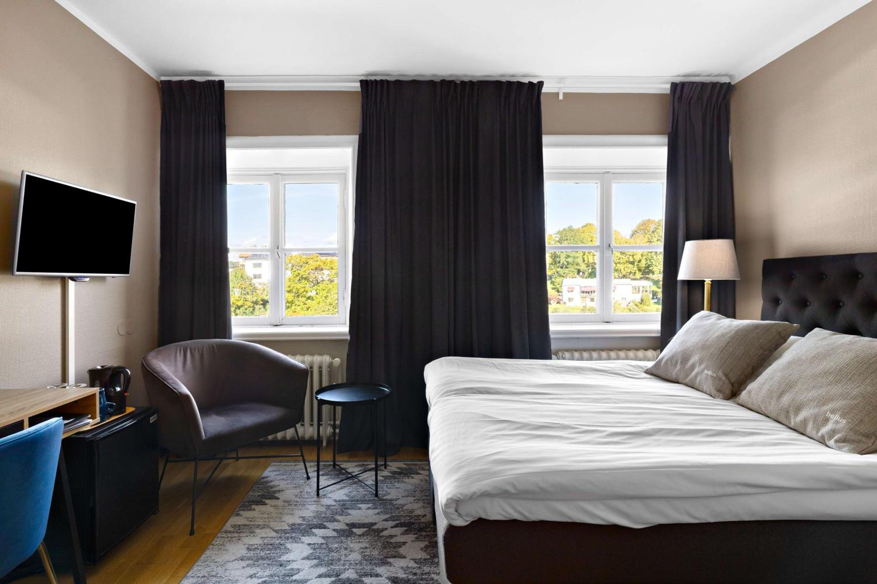 Small Standard Double Room - Non-Smoking