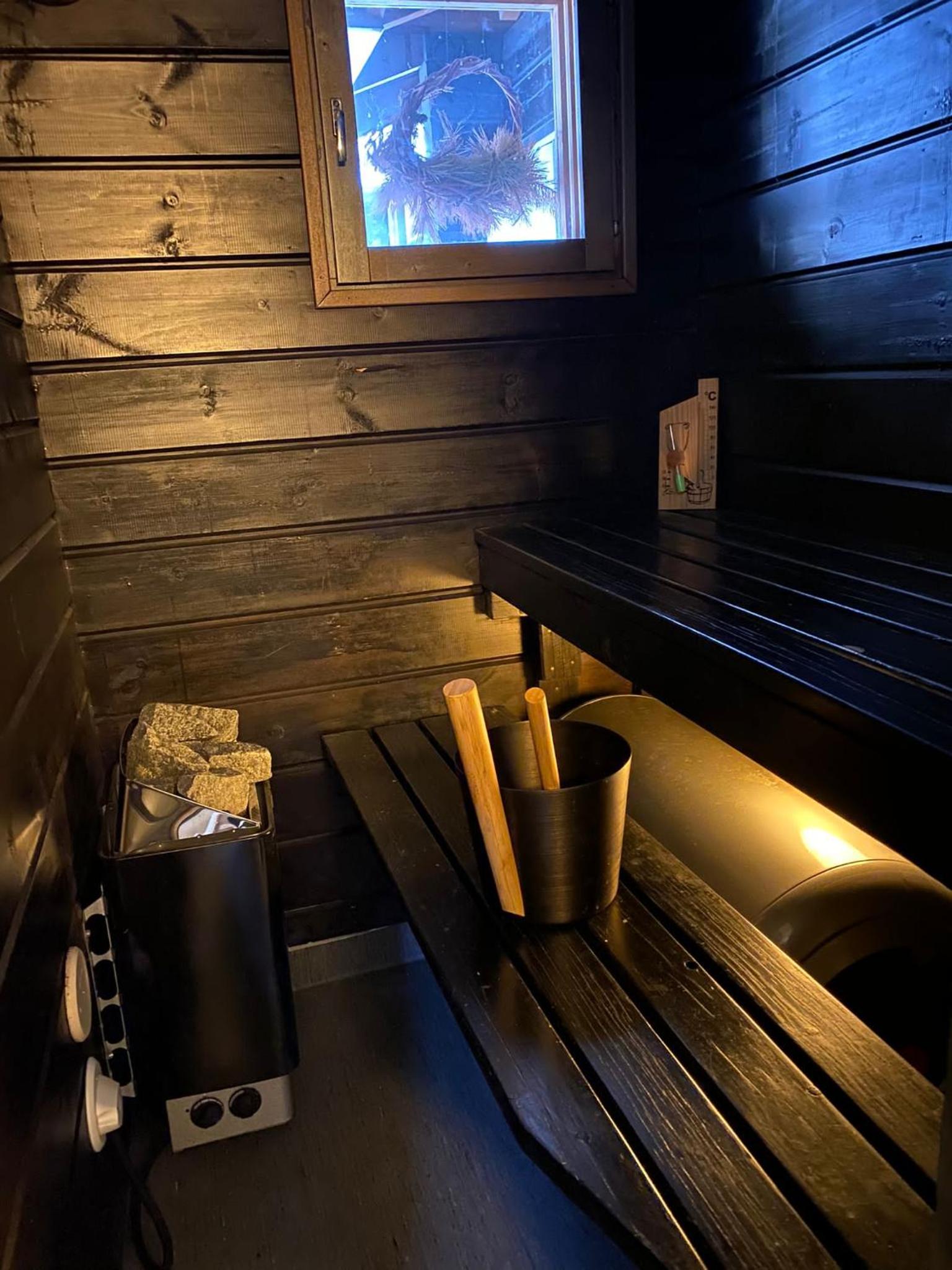 One-Bedroom Chalet - Photo 2