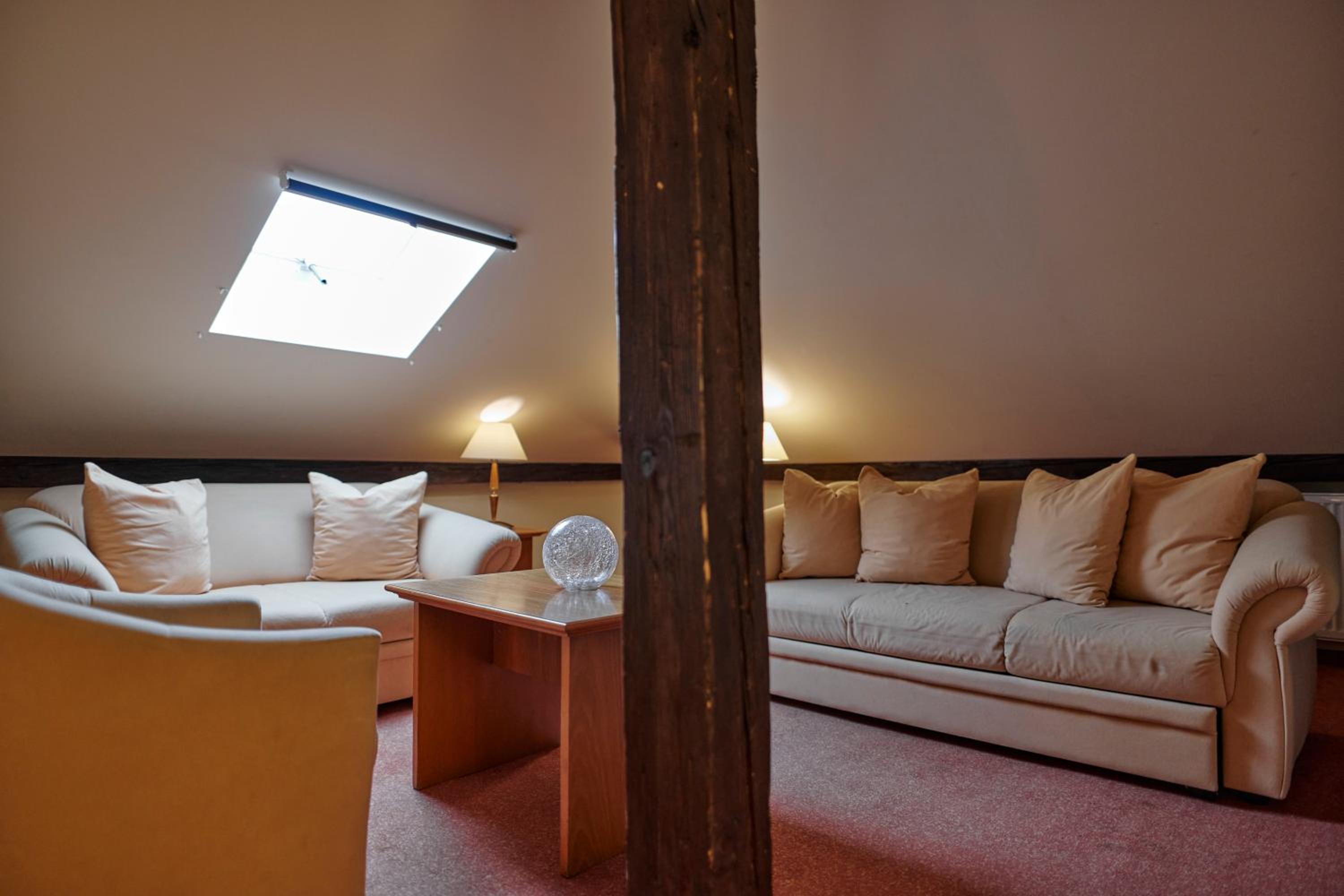 Family Room - Photo 10