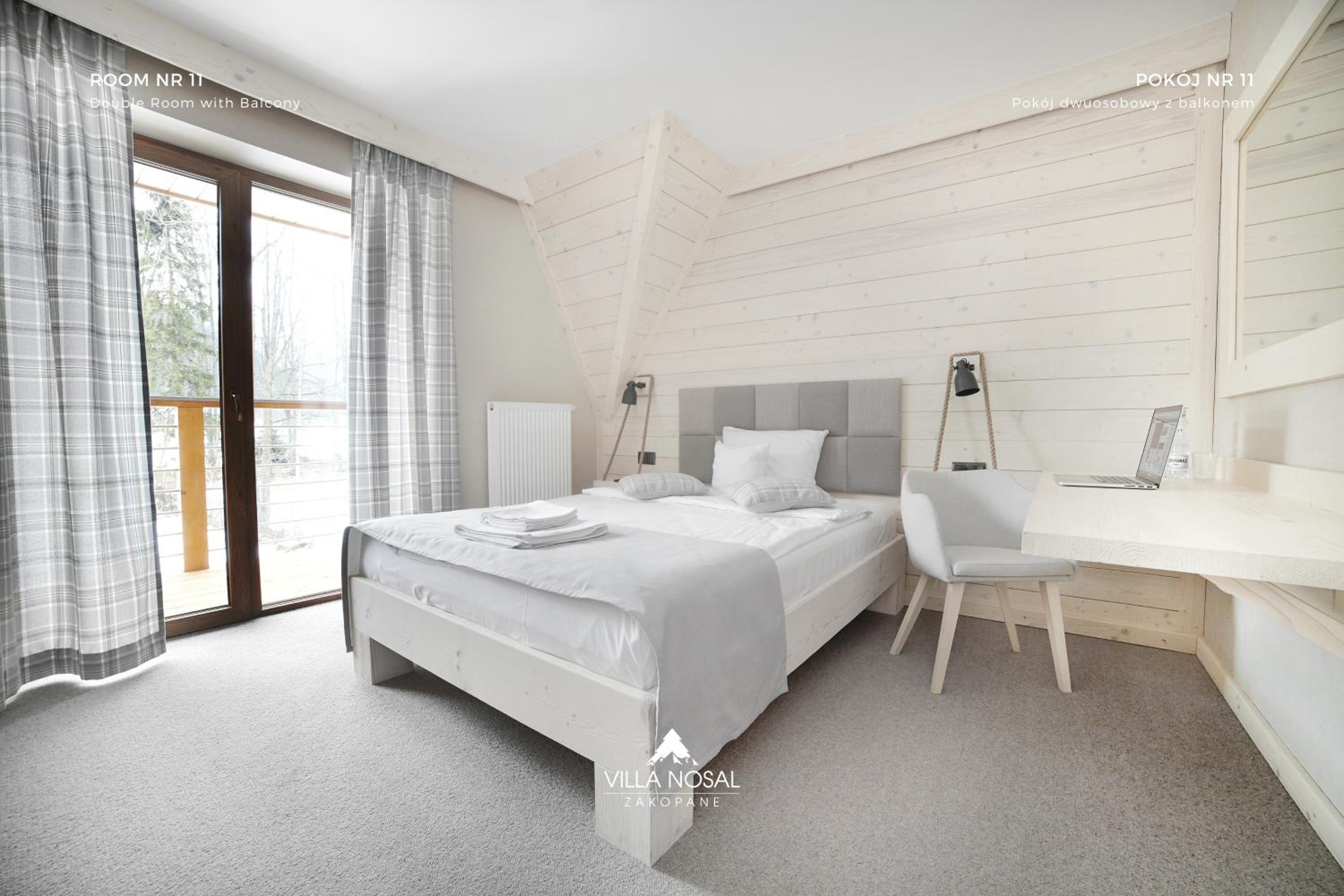 Double Room with Balcony - Photo 5