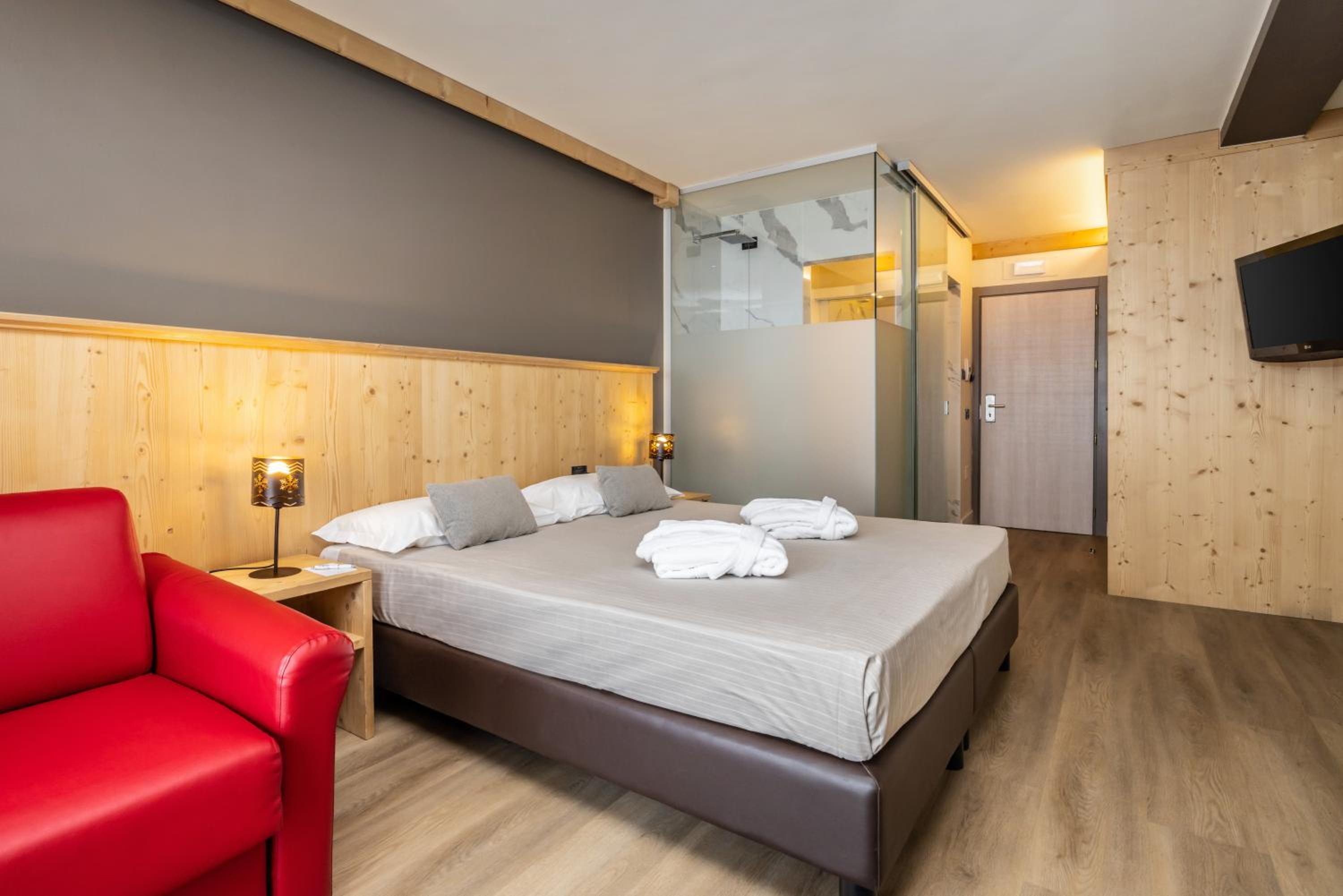 Superior Double or Twin Room - Photo 2