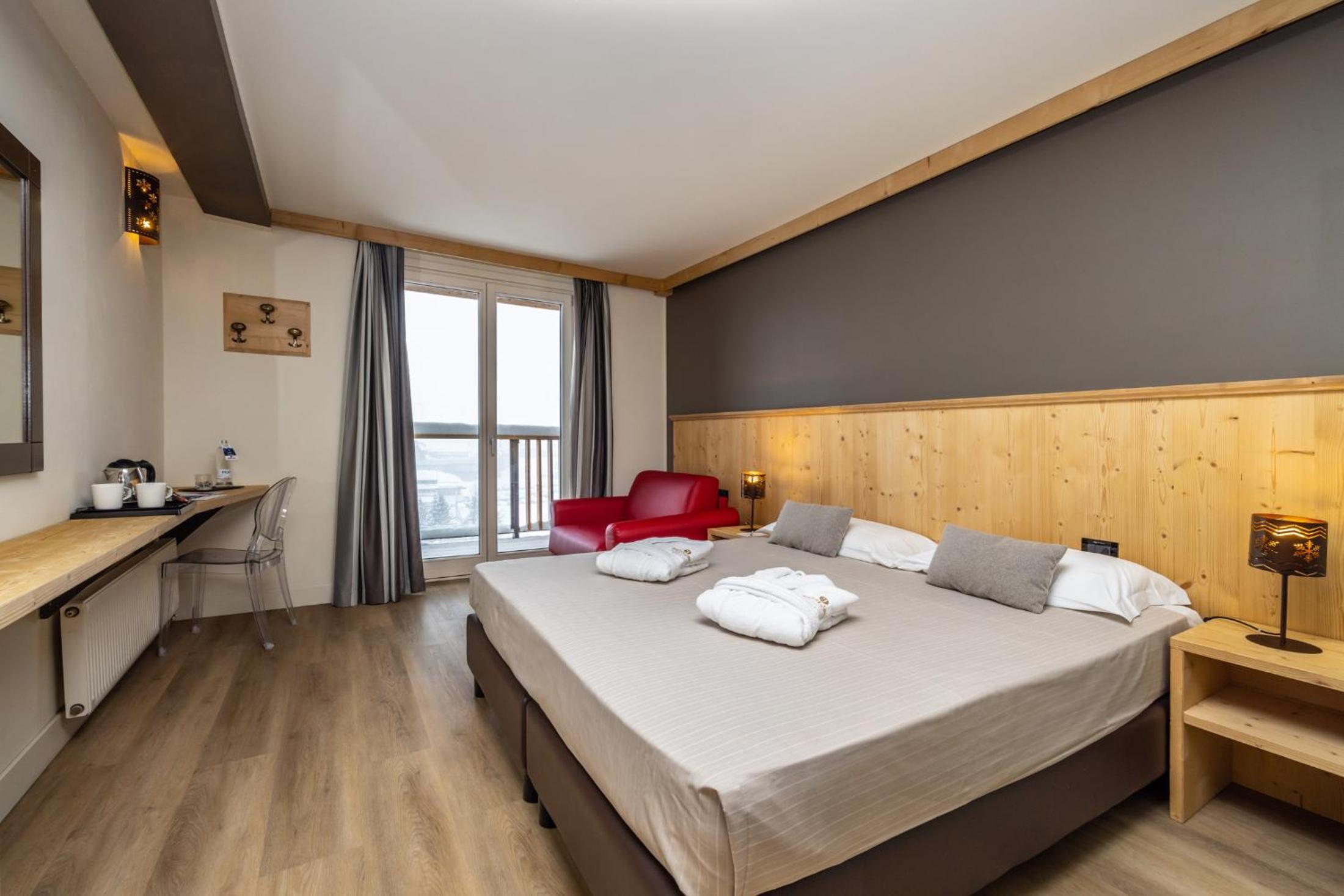 Superior Double or Twin Room - Photo 1