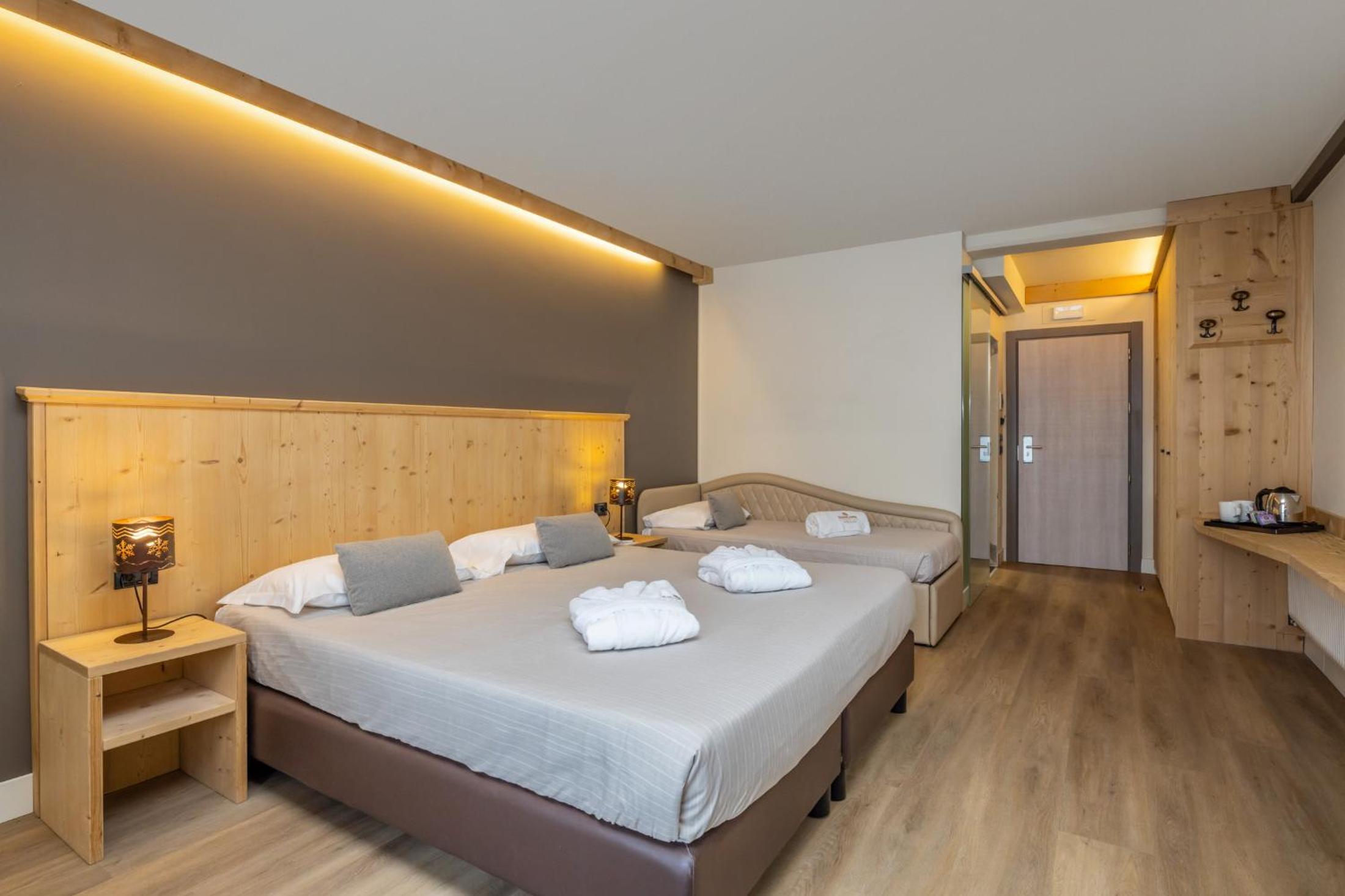 Superior Triple Room - Photo 1
