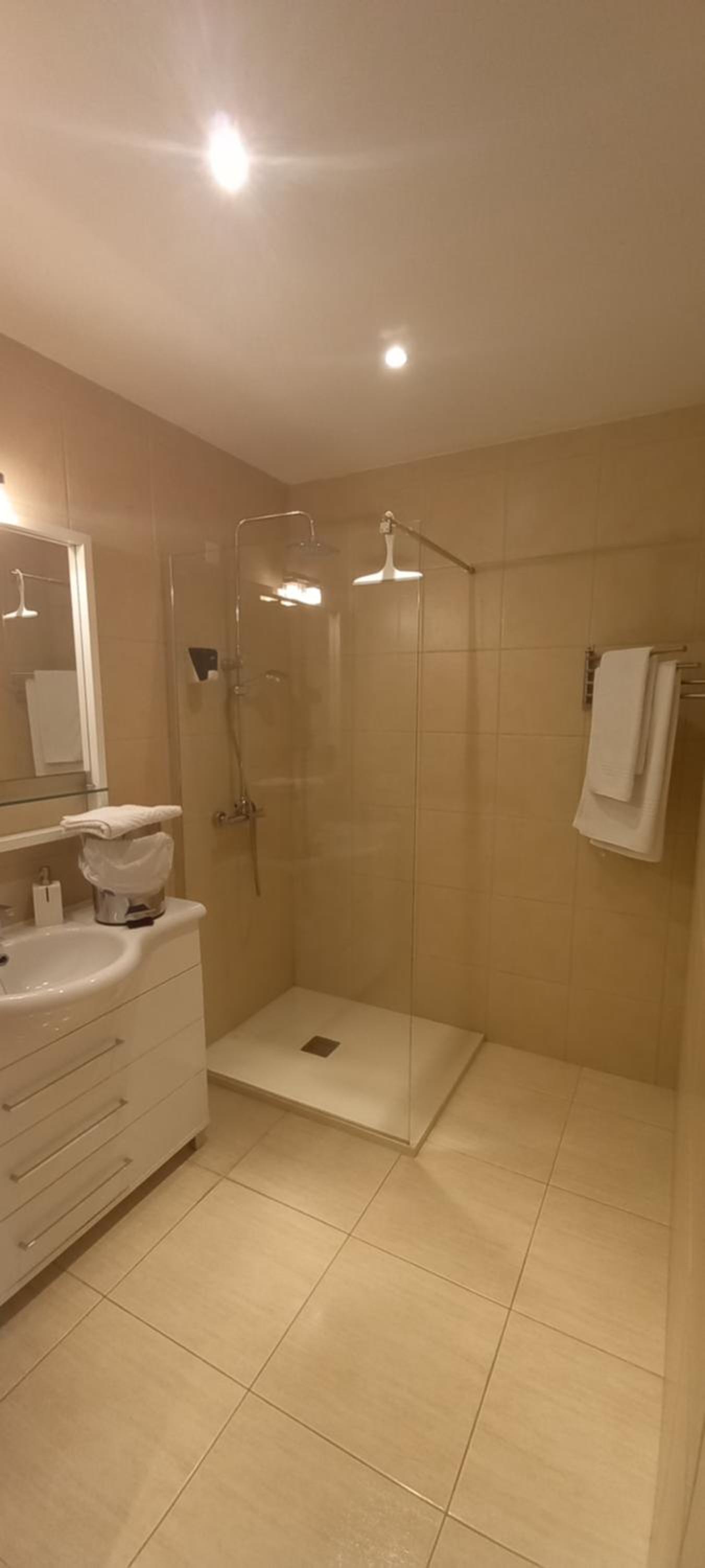 Double Room with Private Bathroom photo 2