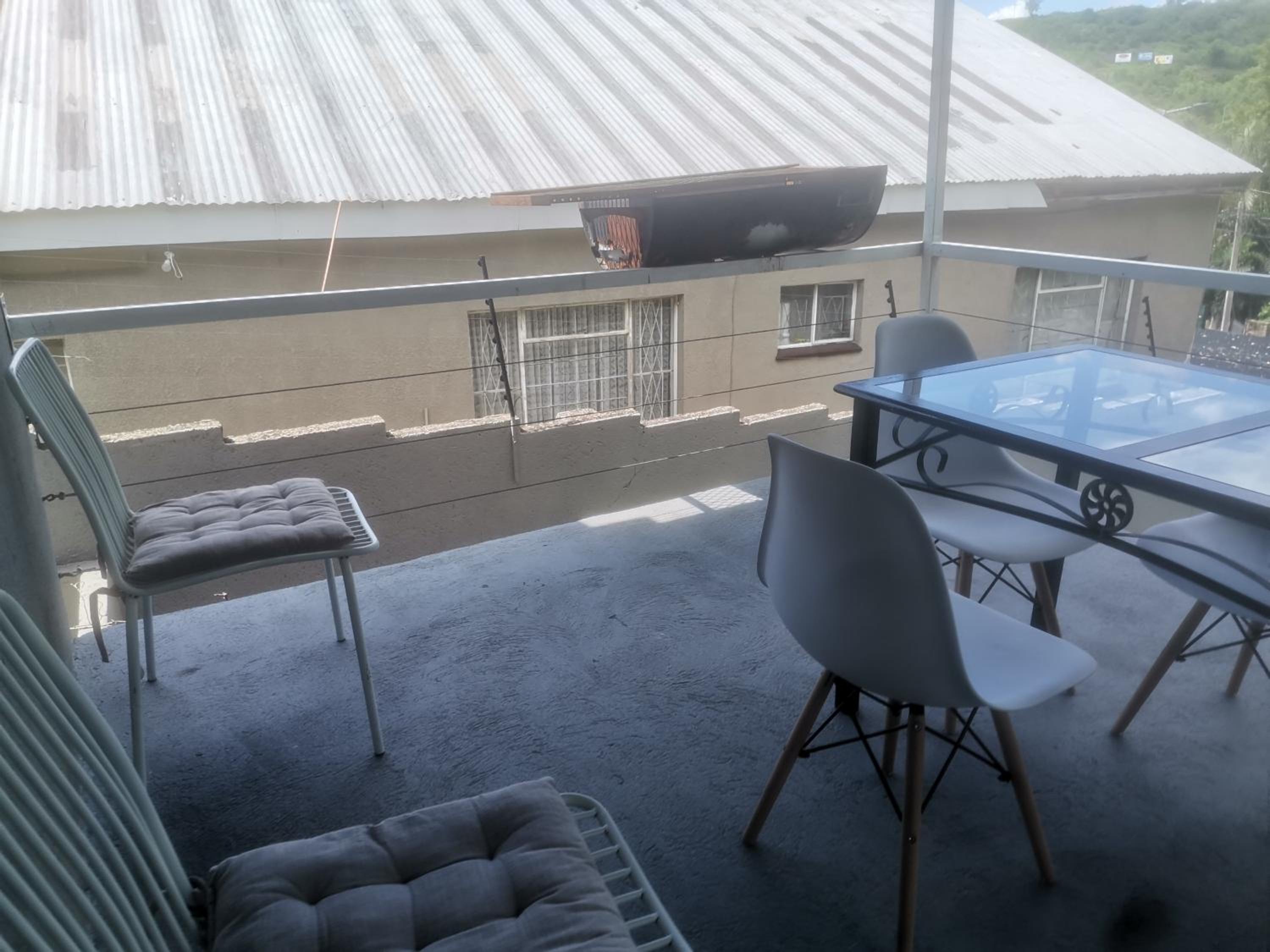 Four-Bedroom House - Photo 25