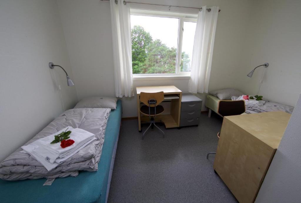 Twin Room - Photo 4