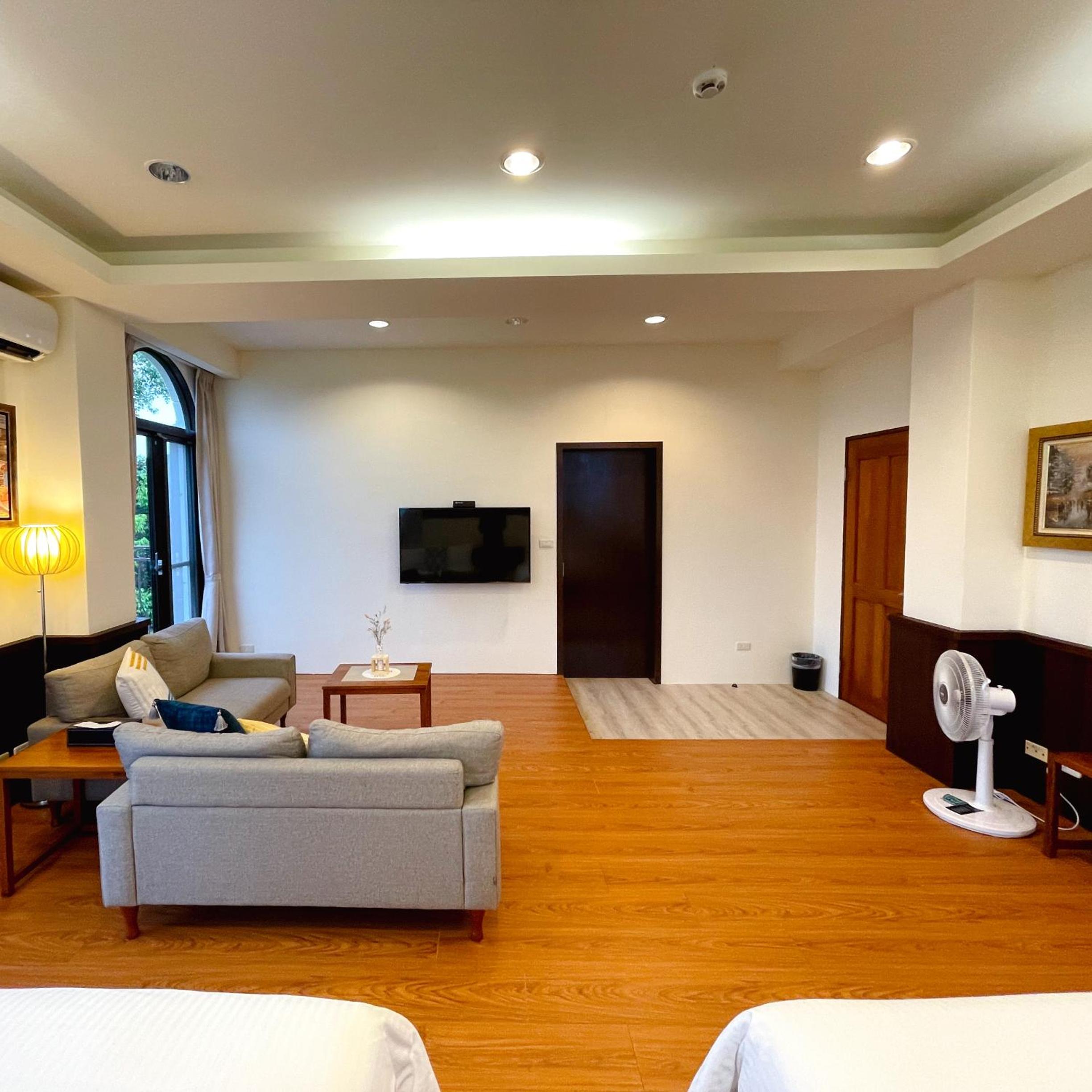 Deluxe Family Suite photo 3