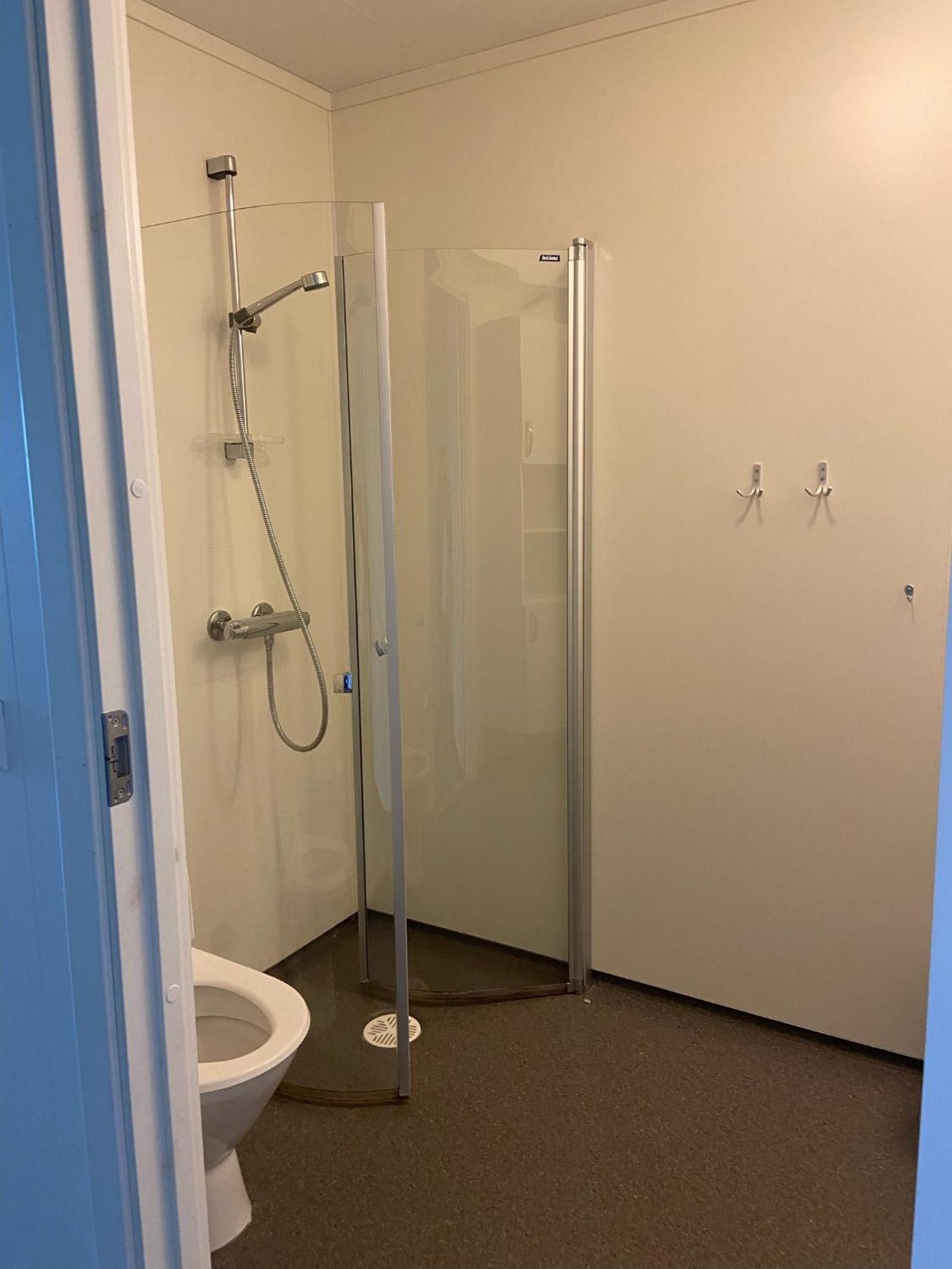 Twin Room - Photo 6