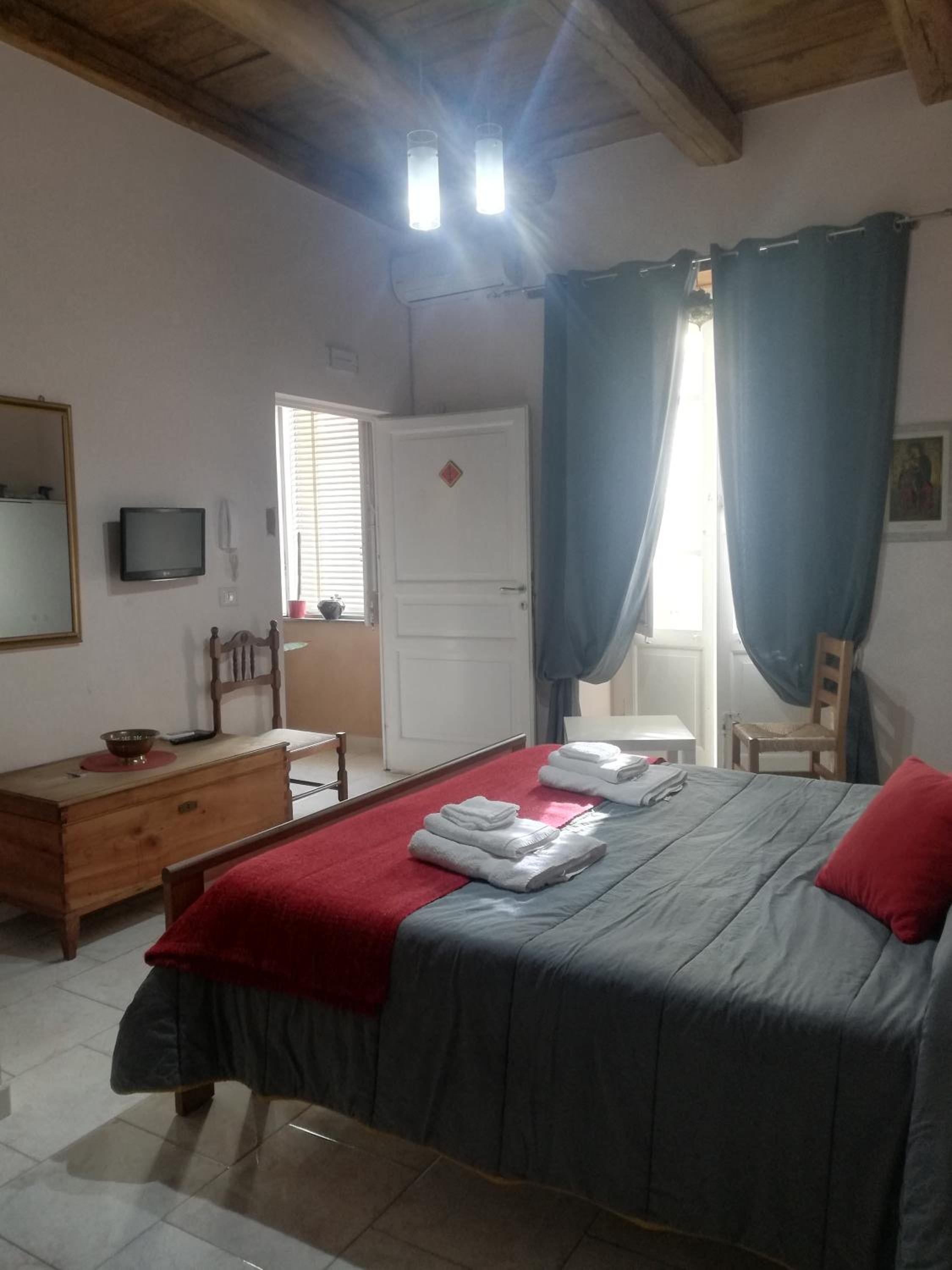 Triple Room with Balcony - Photo 1