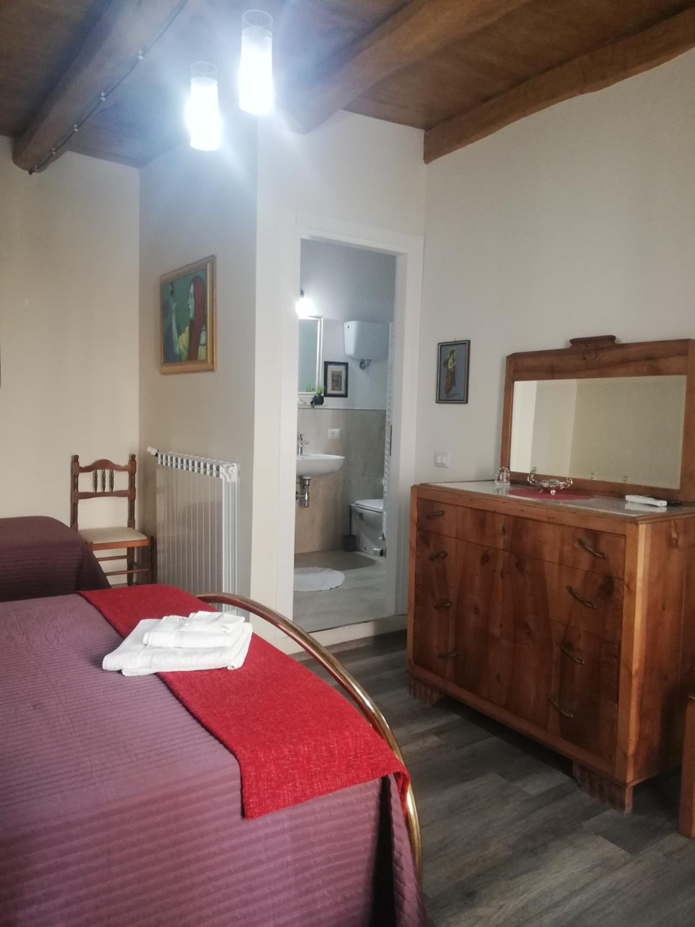 Triple Room with Balcony - Photo 9