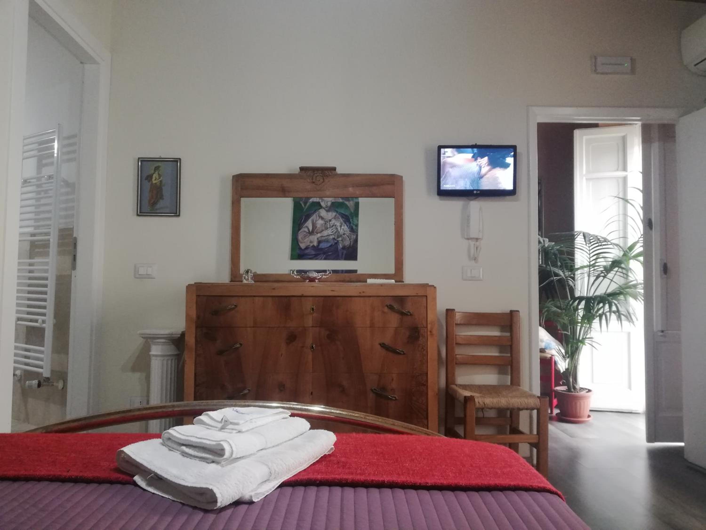 Triple Room with Balcony - Photo 6