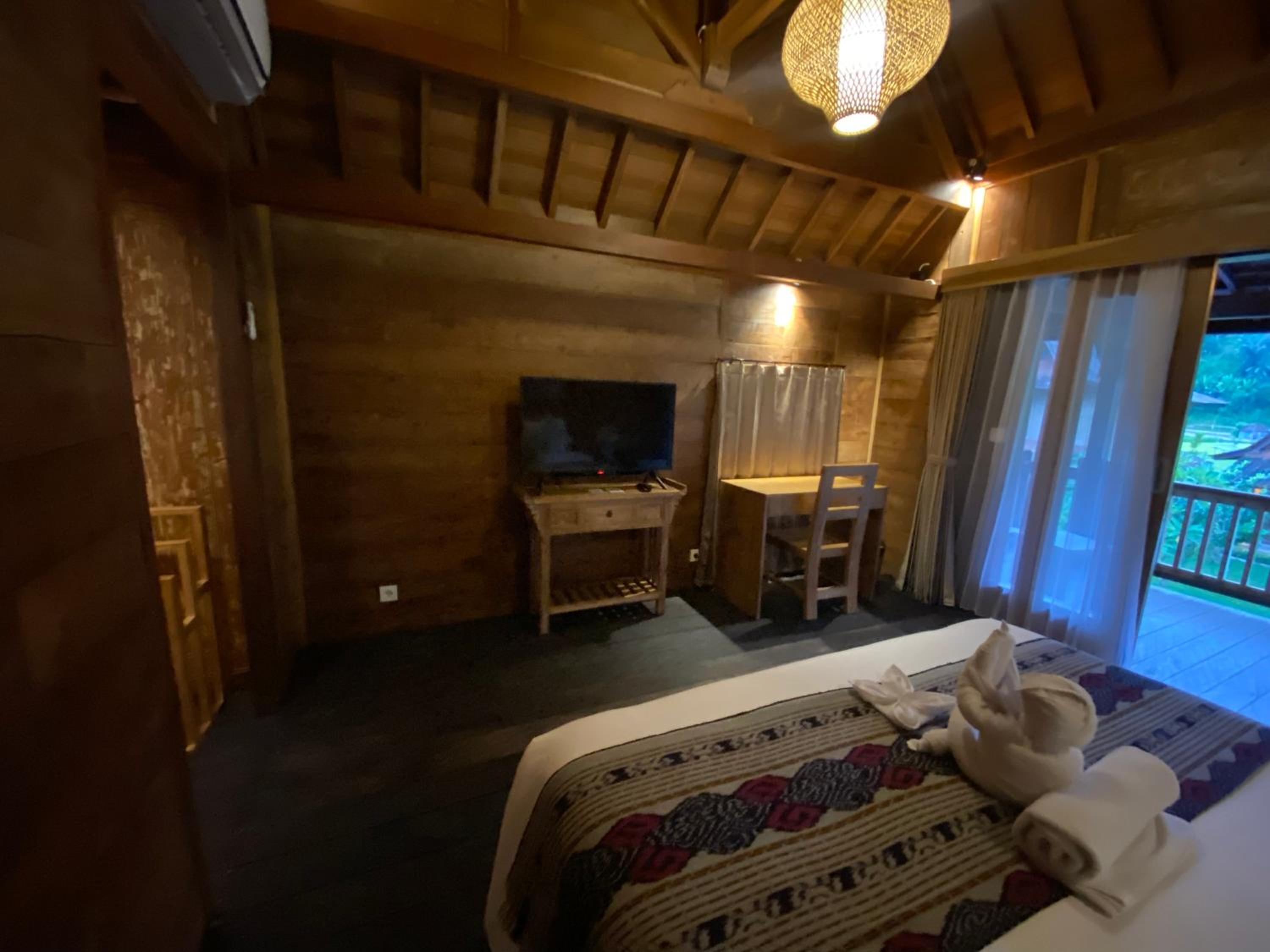 Double Room with Pool View - Photo 16