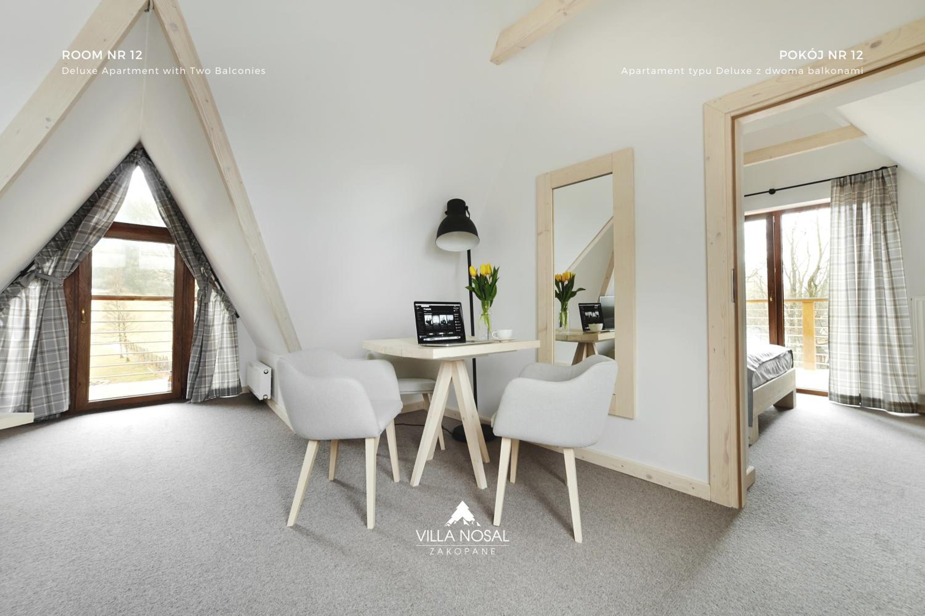 Deluxe Apartment with Two Balconies - Photo 11