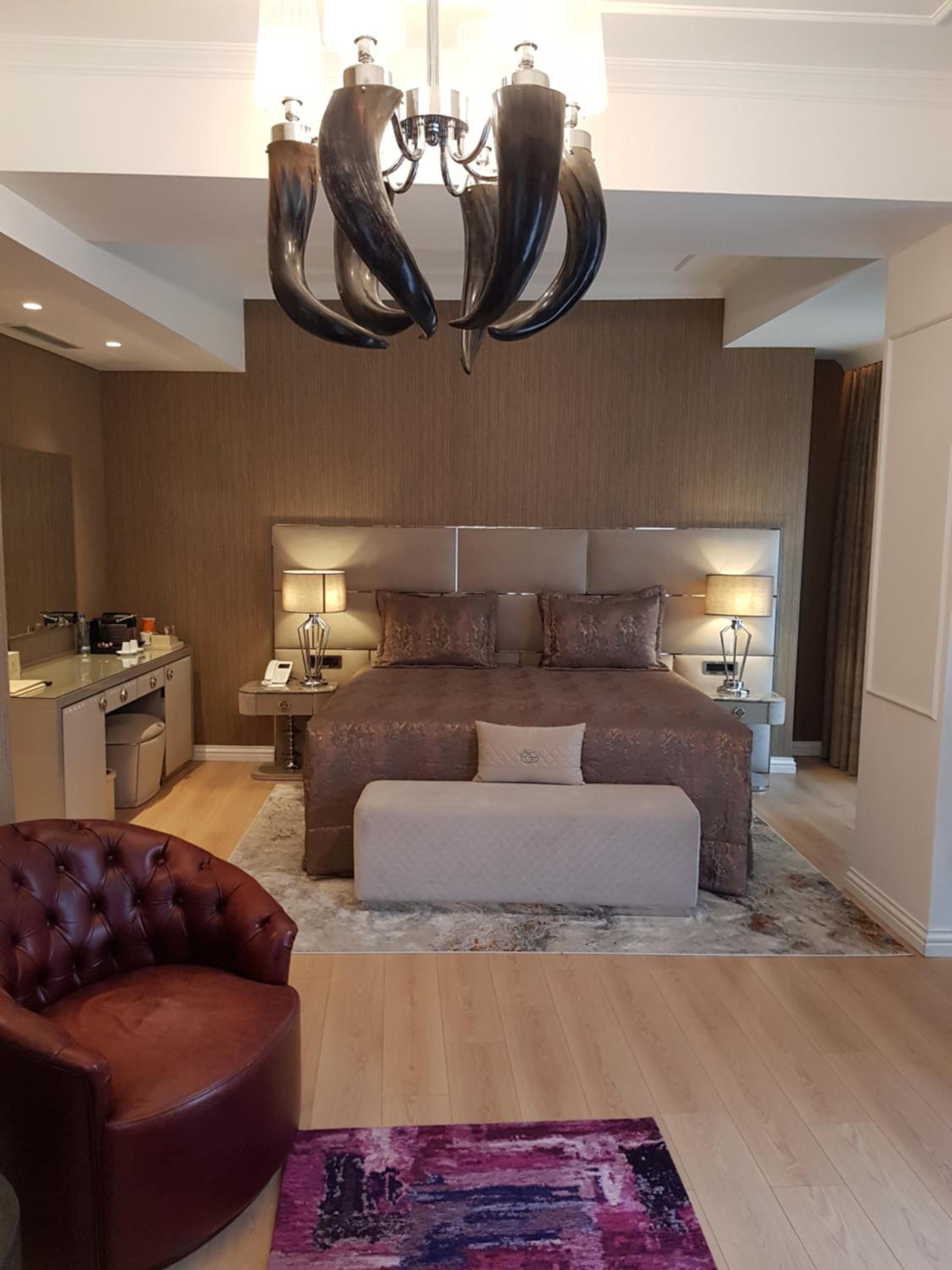 Superior Double Room thumbnail 5