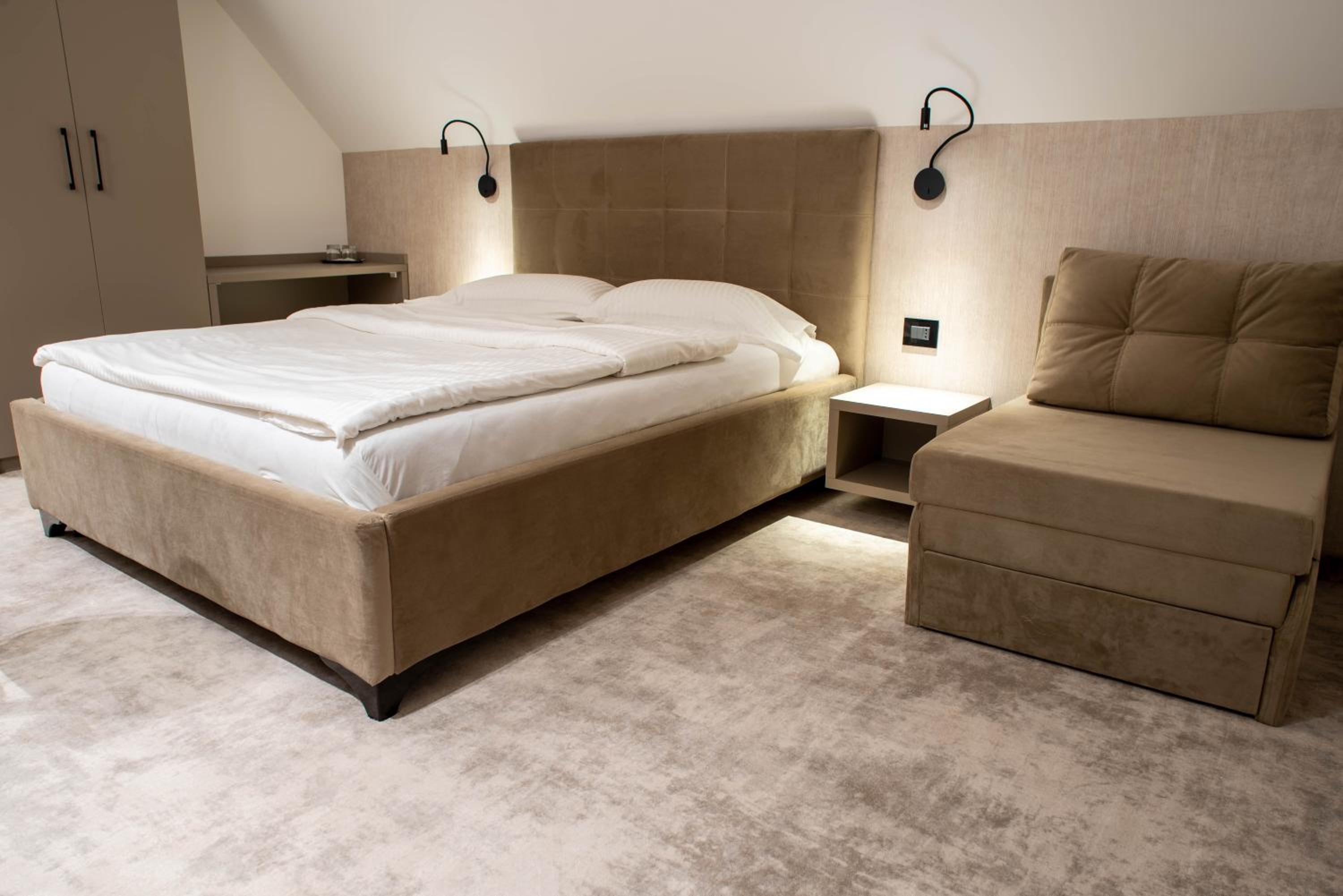 Deluxe Double Room - Photo 1