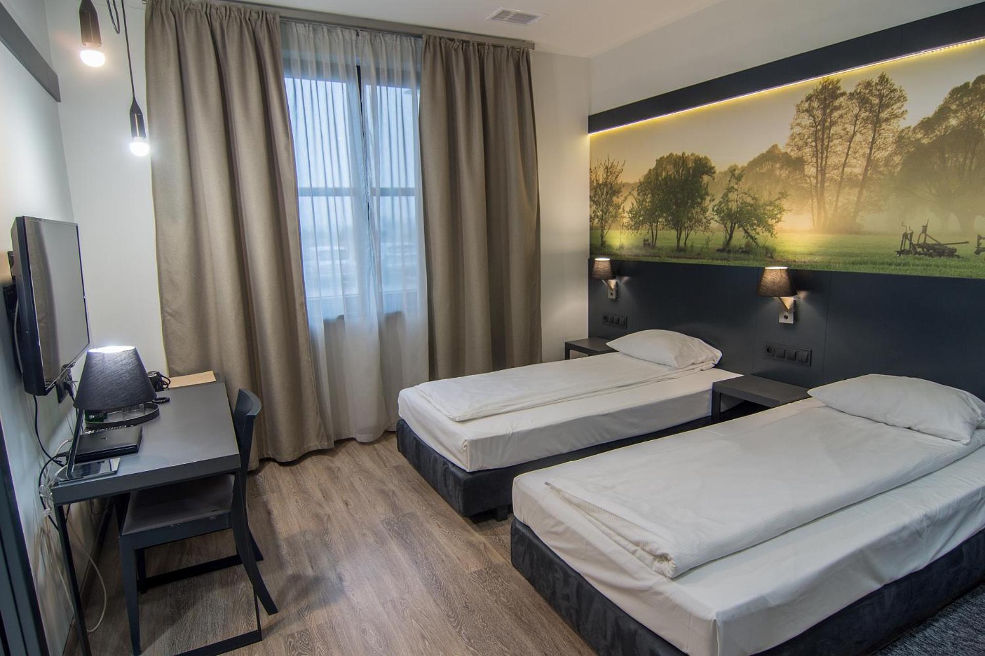 Double or Twin Room - Photo 5
