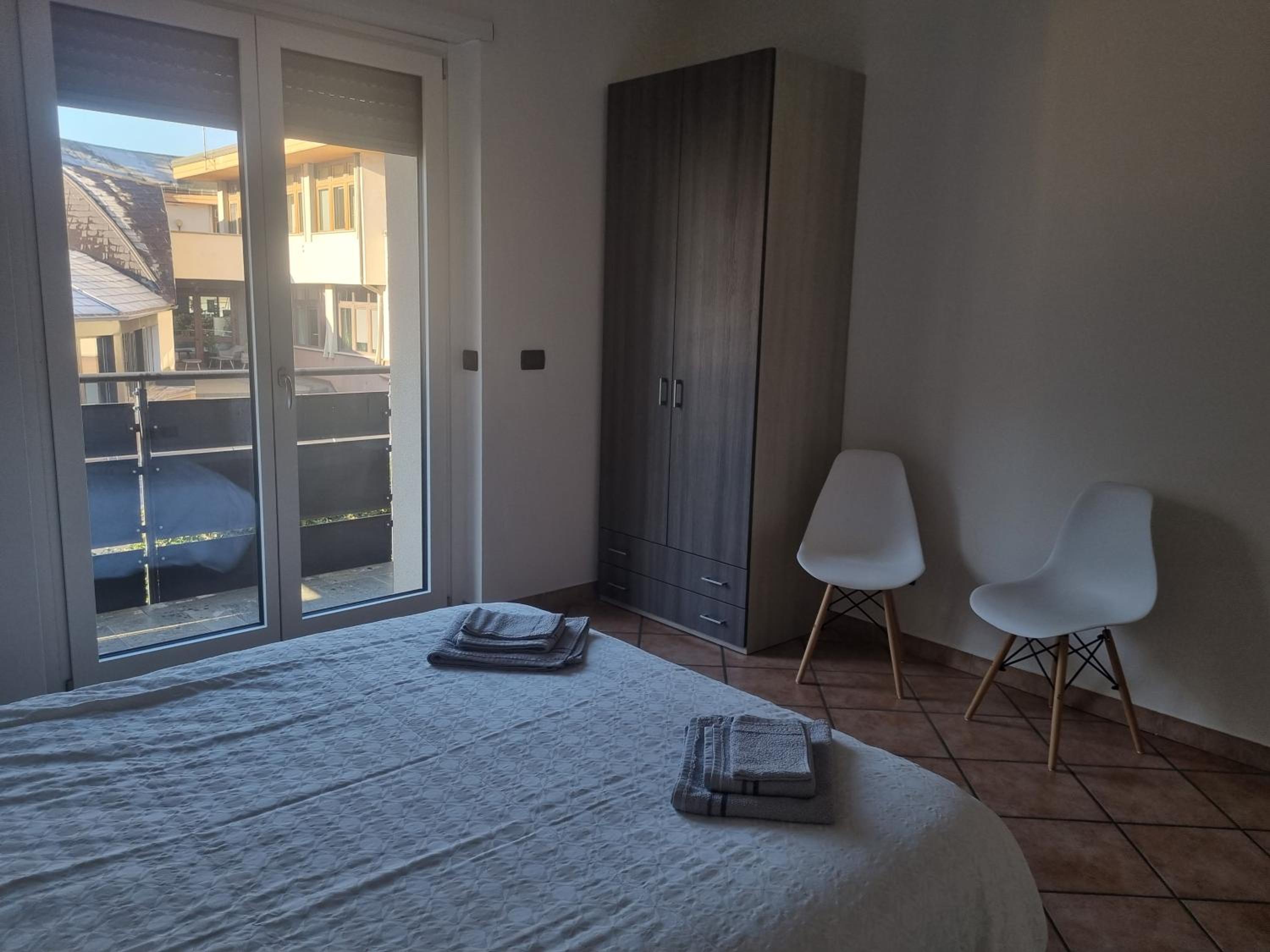 Two-Bedroom Apartment - Photo 12