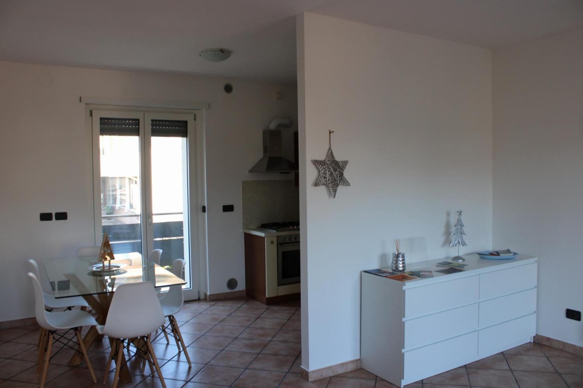 Two-Bedroom Apartment - Photo 2