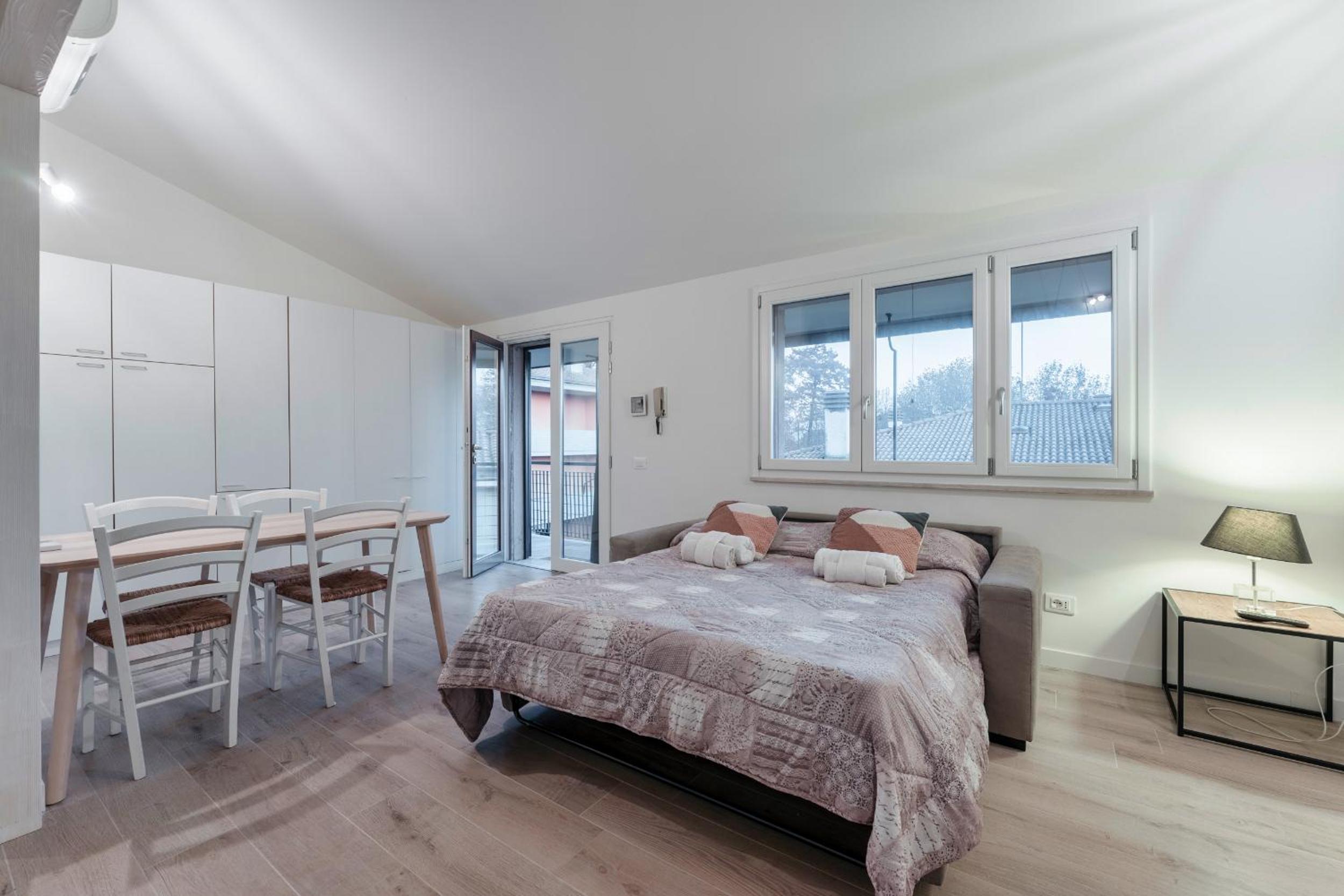One-Bedroom Apartment