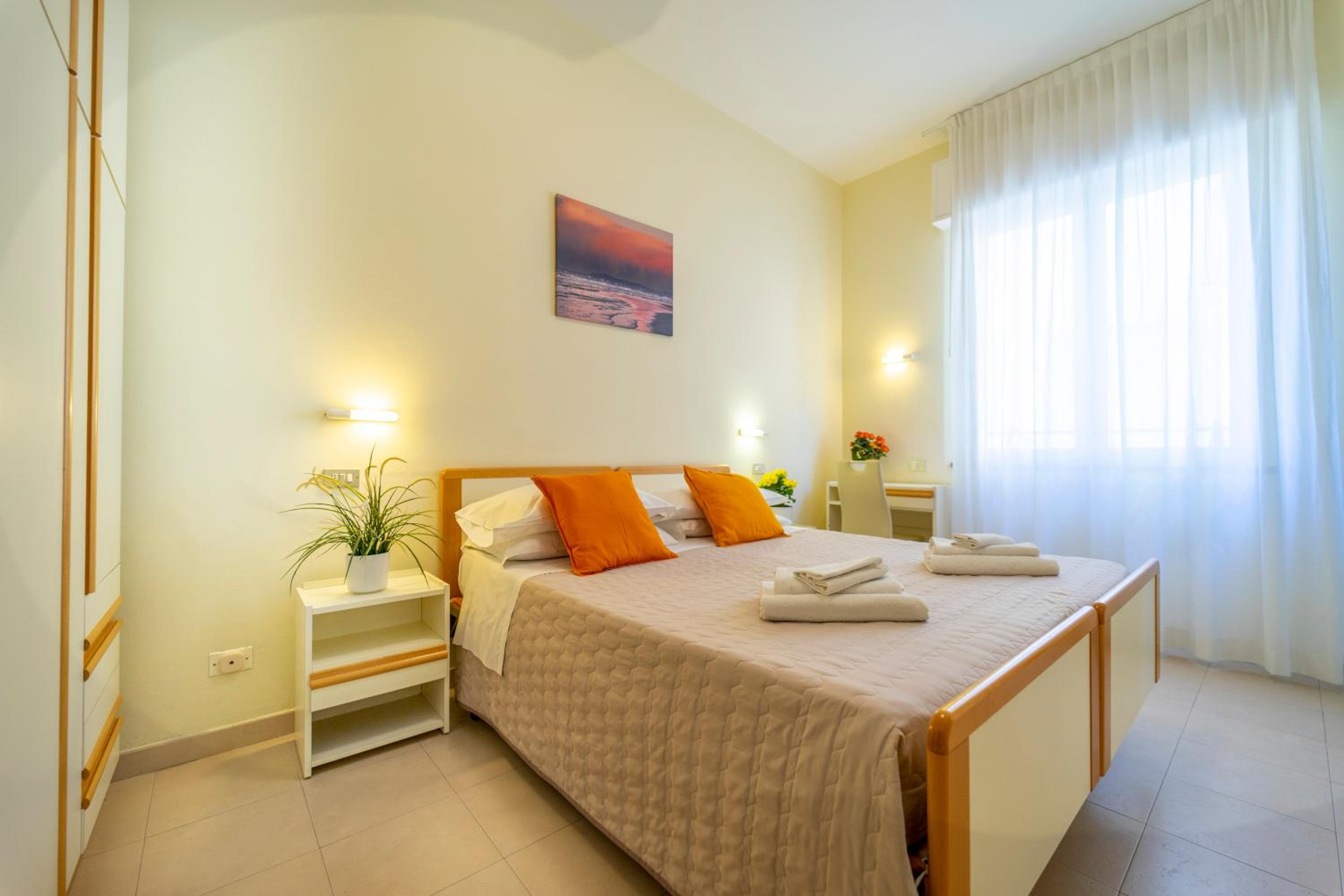 Double Room - Photo 6