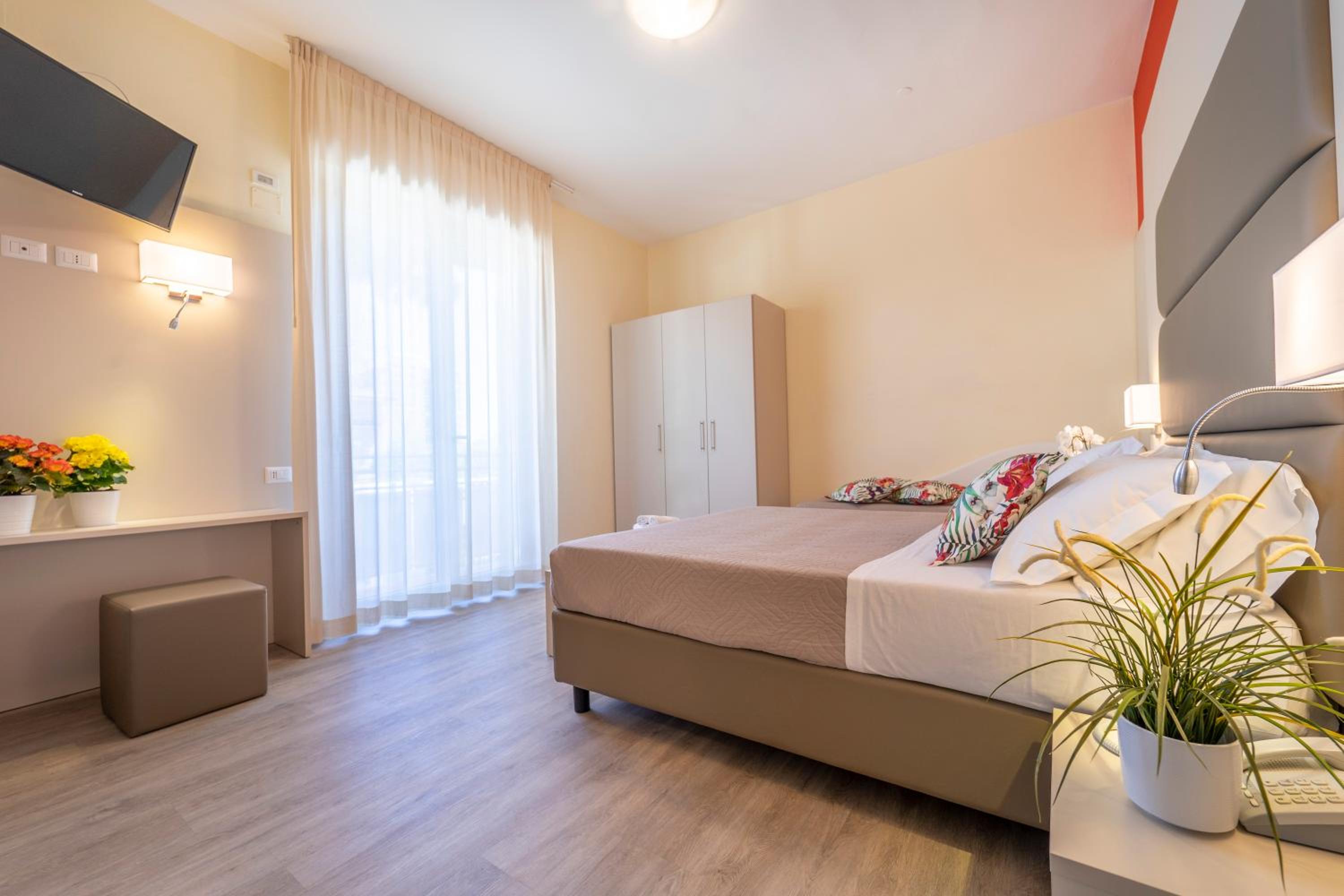 Quadruple Room - Photo 4