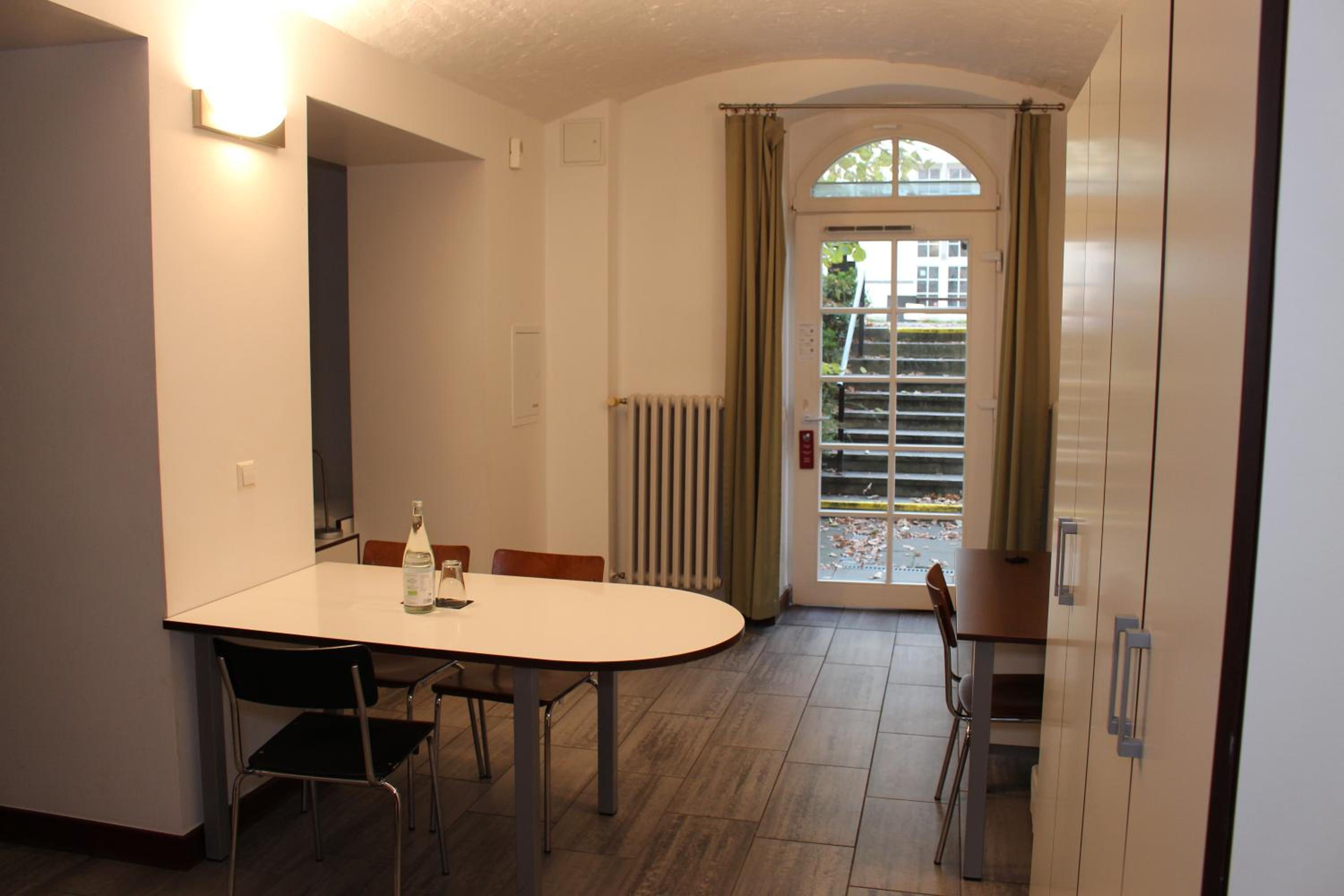 Double Studio Basement photo 2