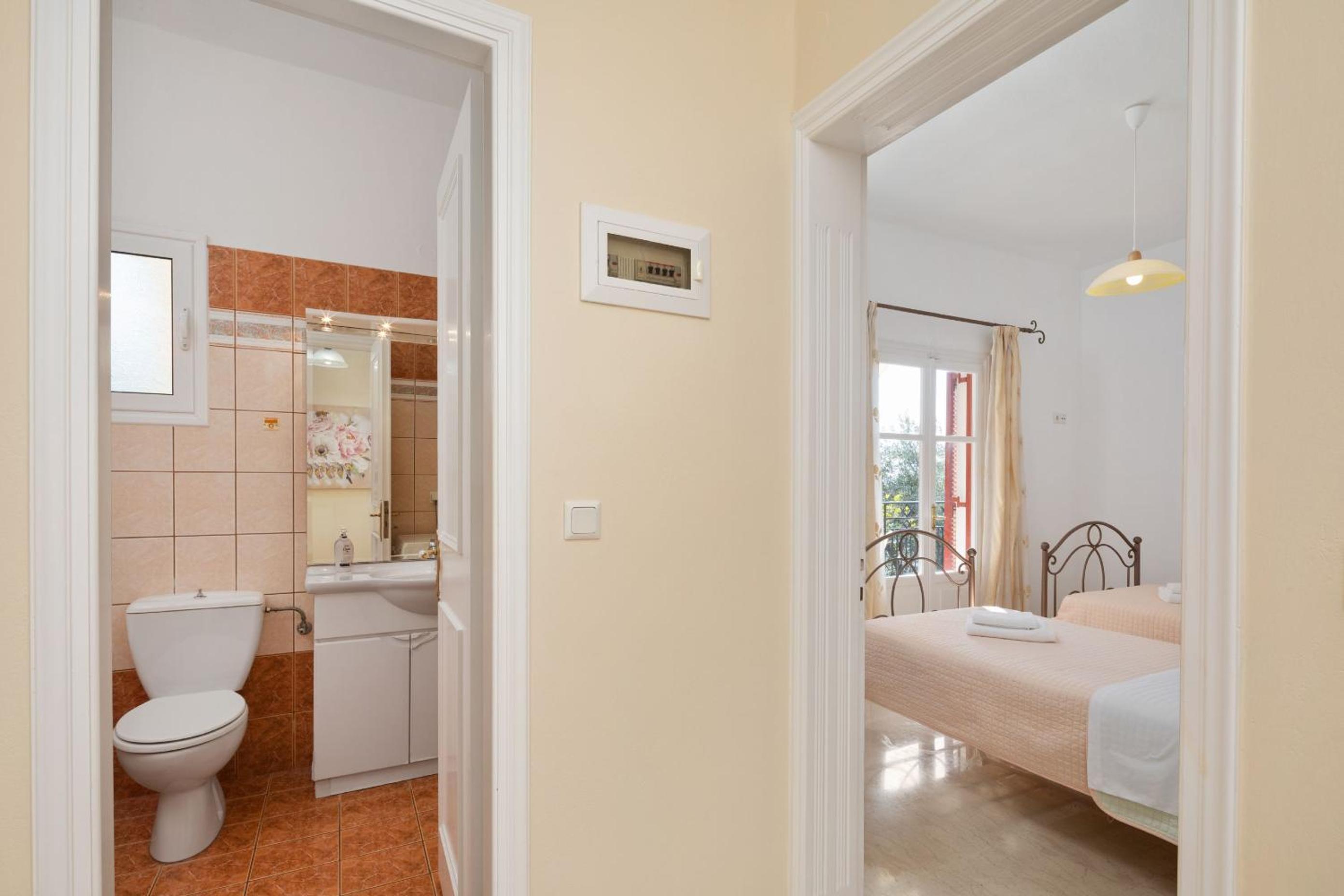 Three-Bedroom Villa photo 1