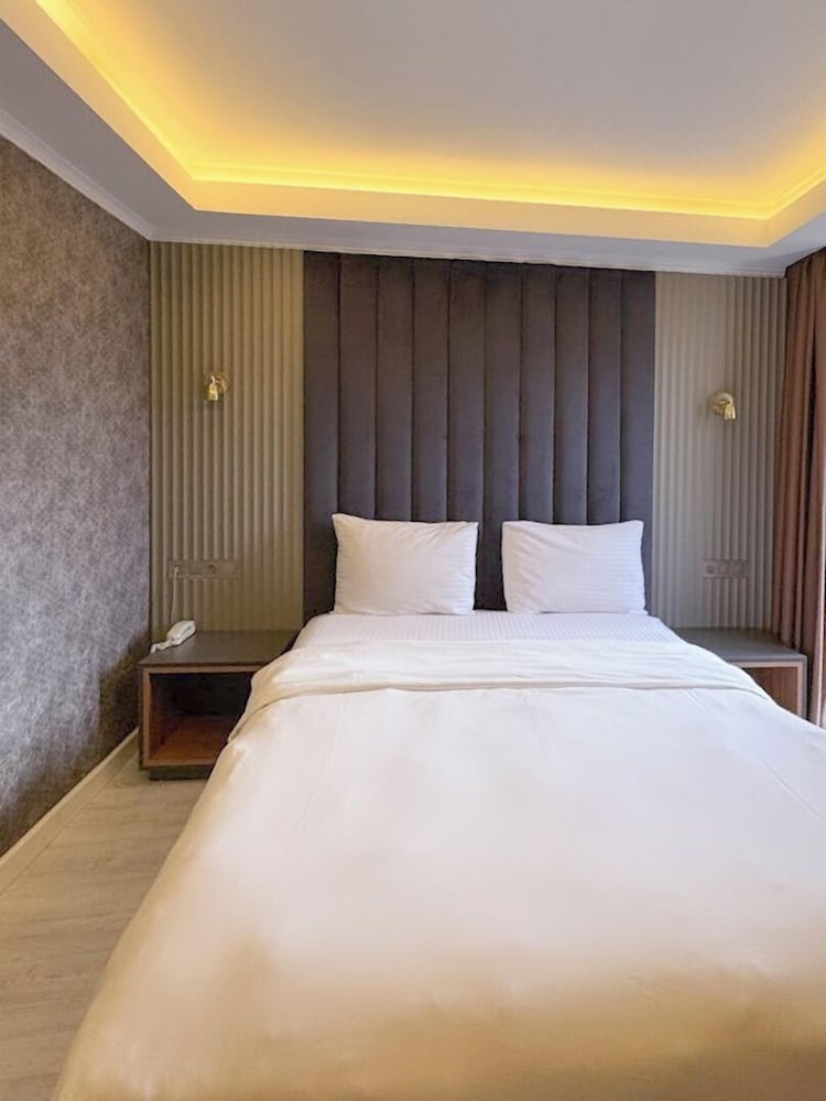 Economy Double Room photo 2