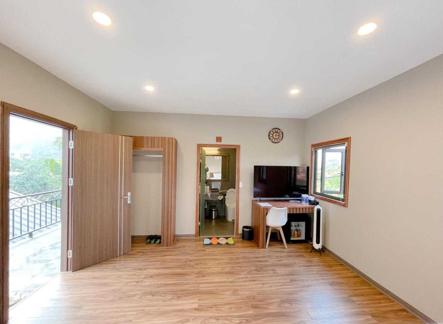Twin Room with Mountain View photo 2