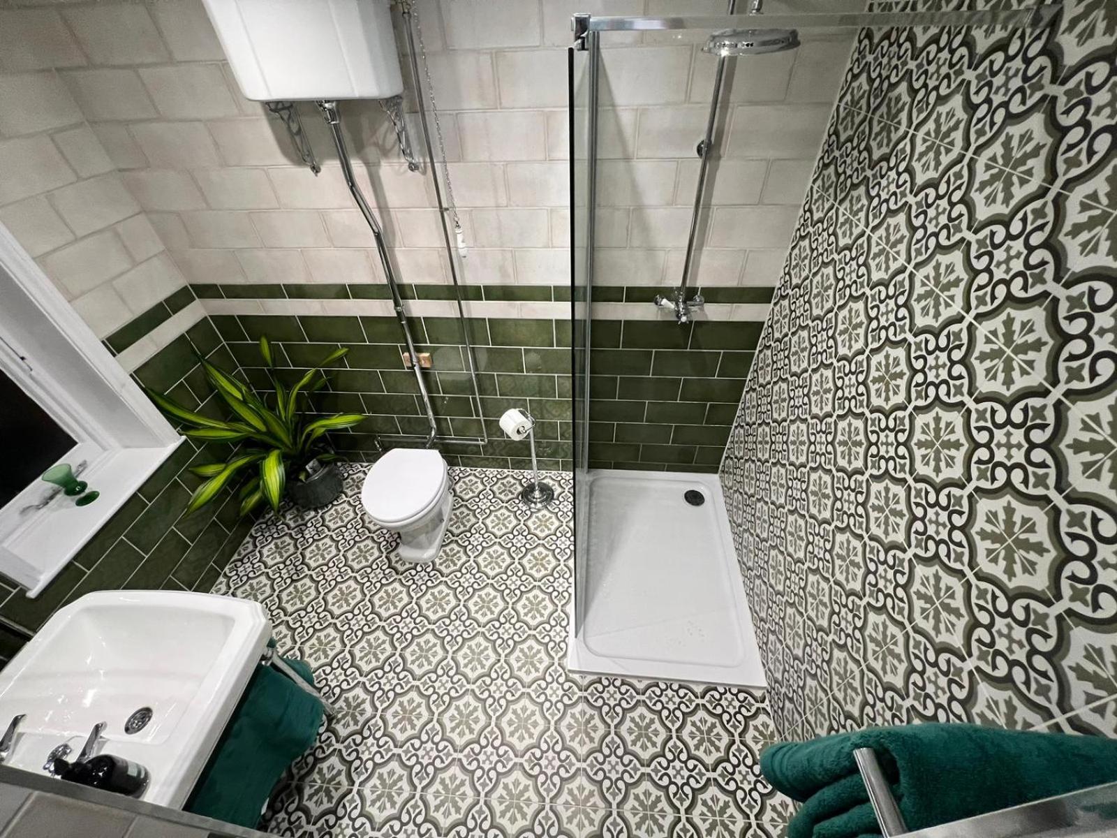 One Bedroom Apartment with Balcony - Photo 6
