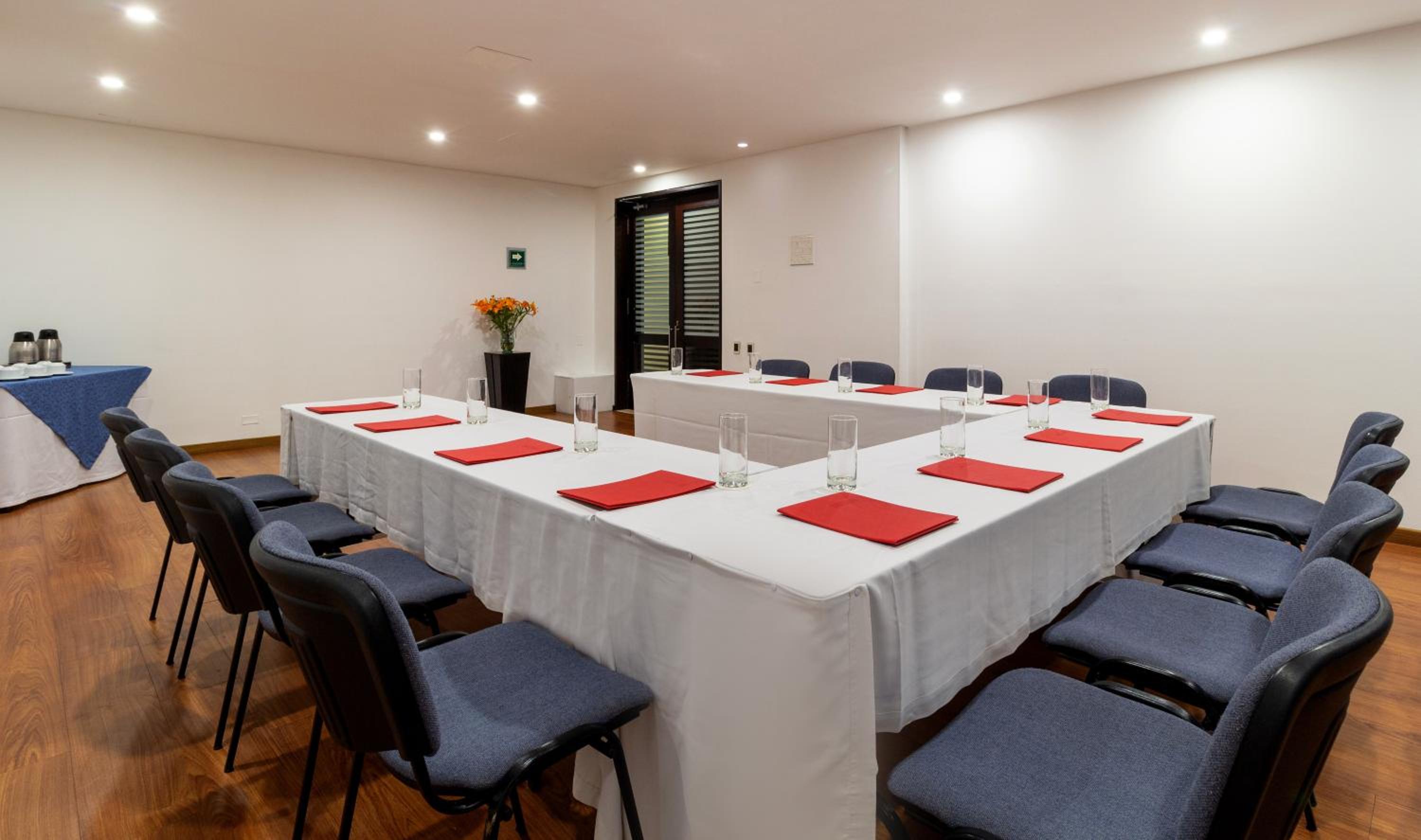 Business Suite - Photo 22