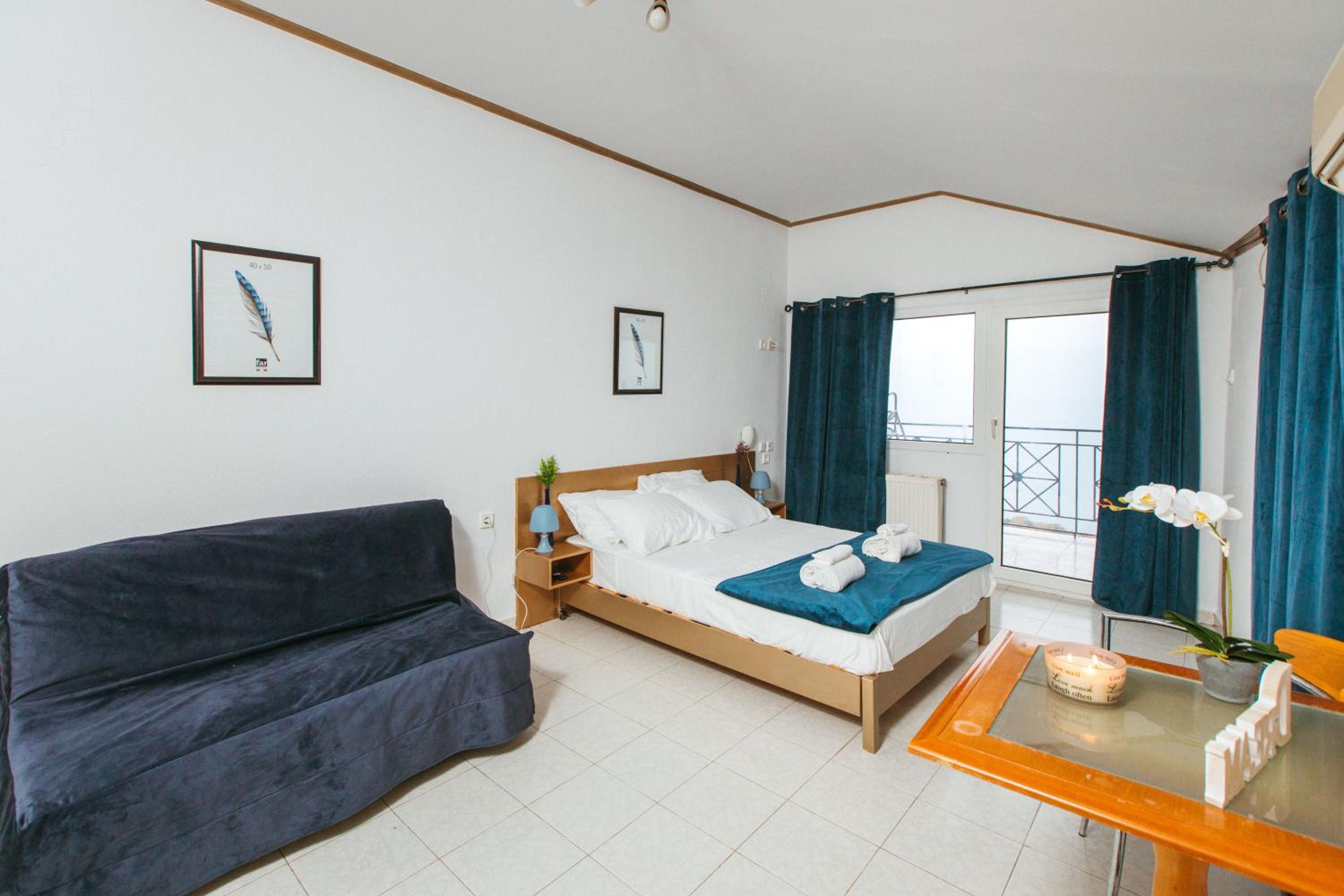 Triple Room with Sea View - Photo 12