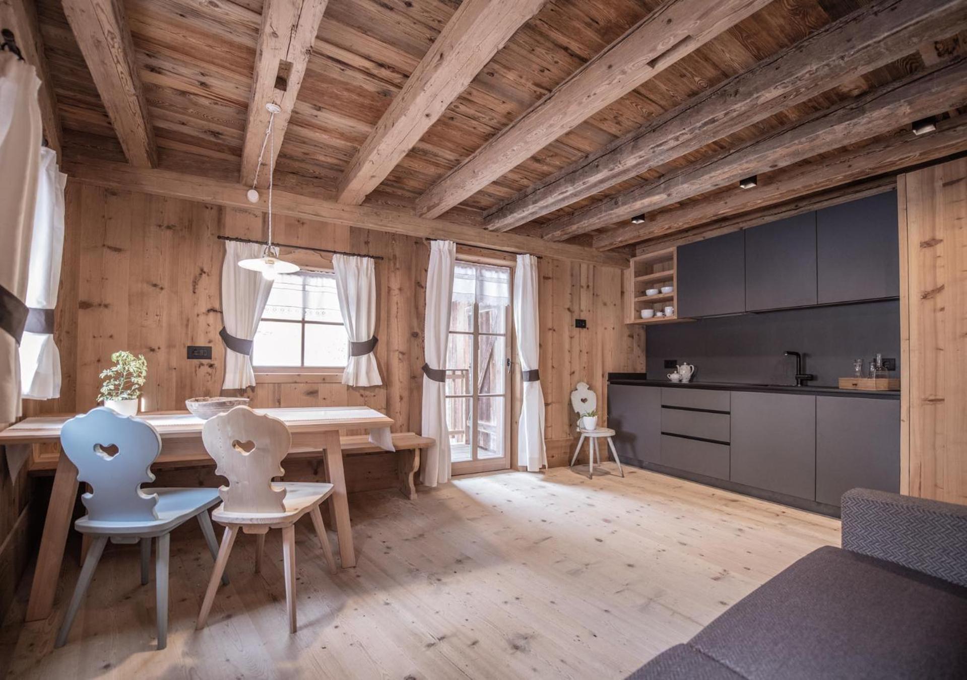 Superior One-Bedroom Apartment With Balcony photo 3
