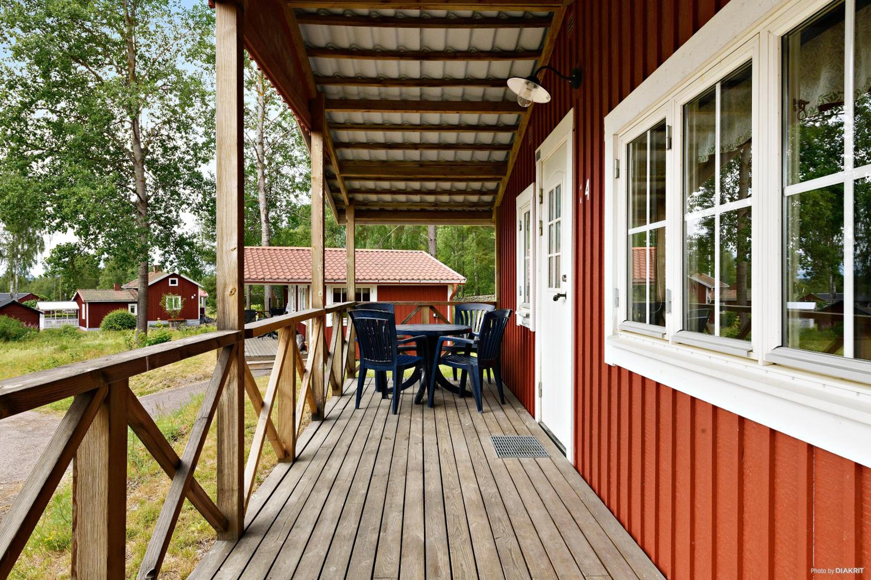 Two-Bedroom House - Photo 6