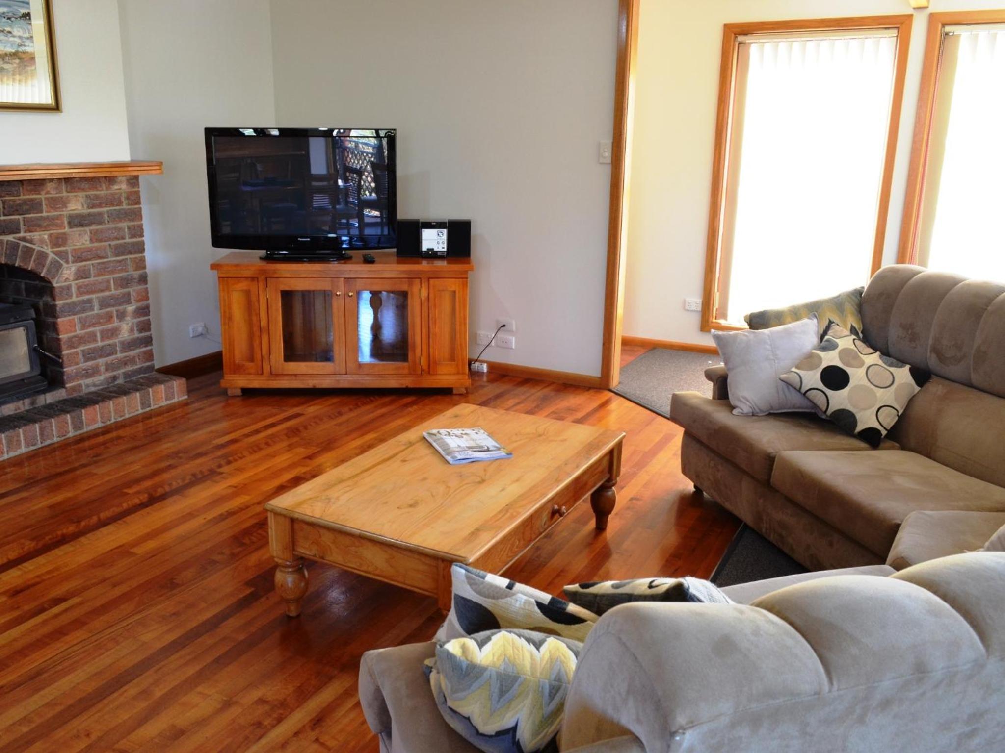 Three-Bedroom House photo 1